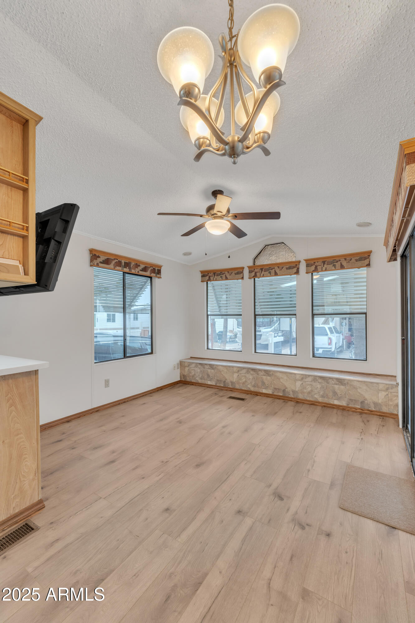 1152 S SIOUX Drive
