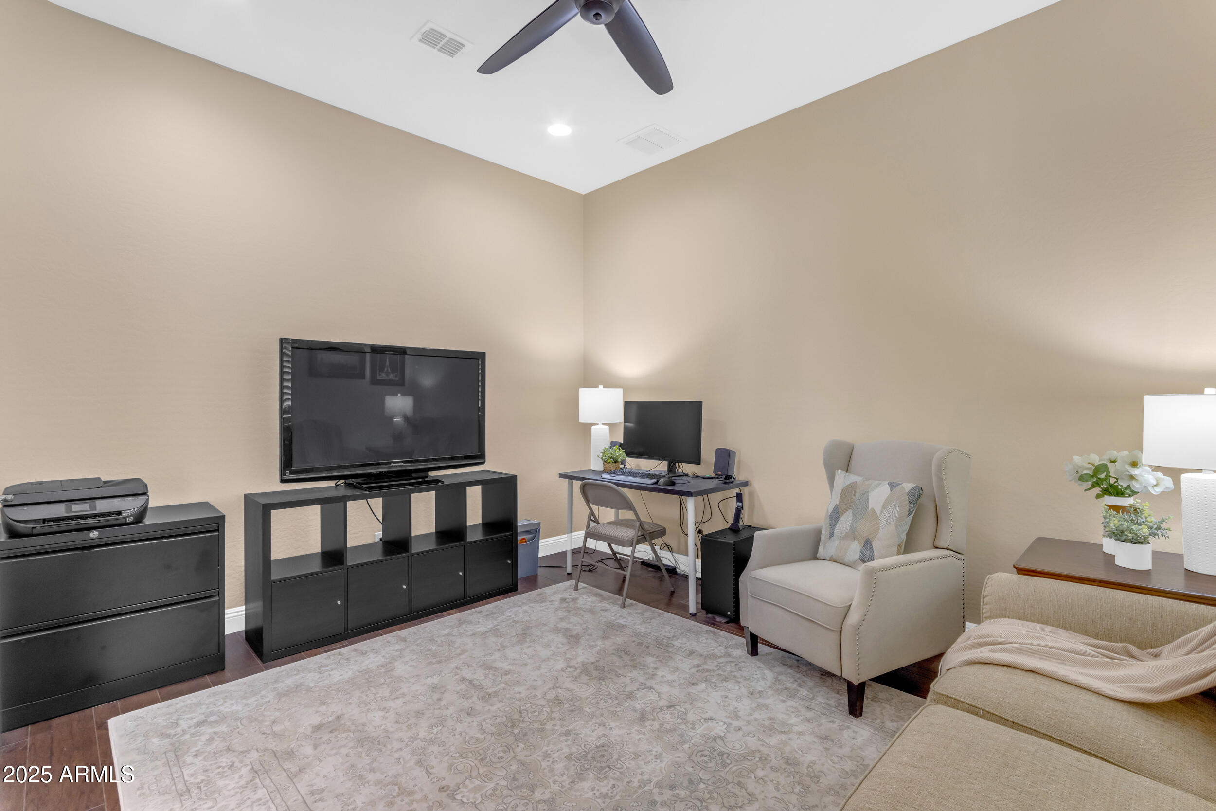 5942 W CACTUS WREN Way