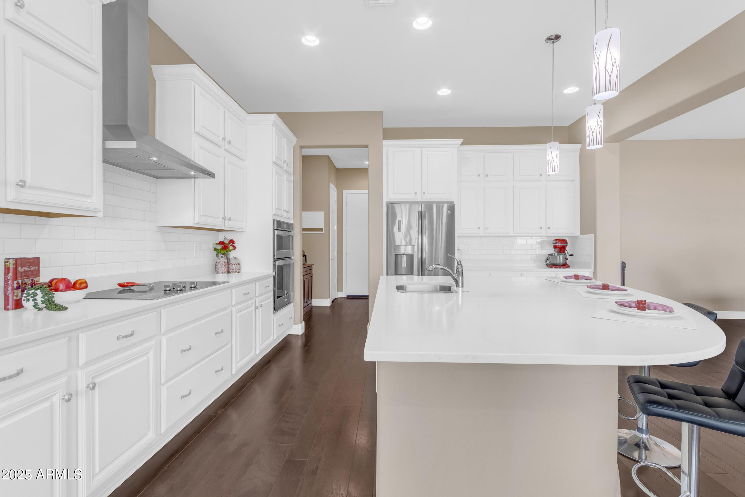 5942 W CACTUS WREN Way