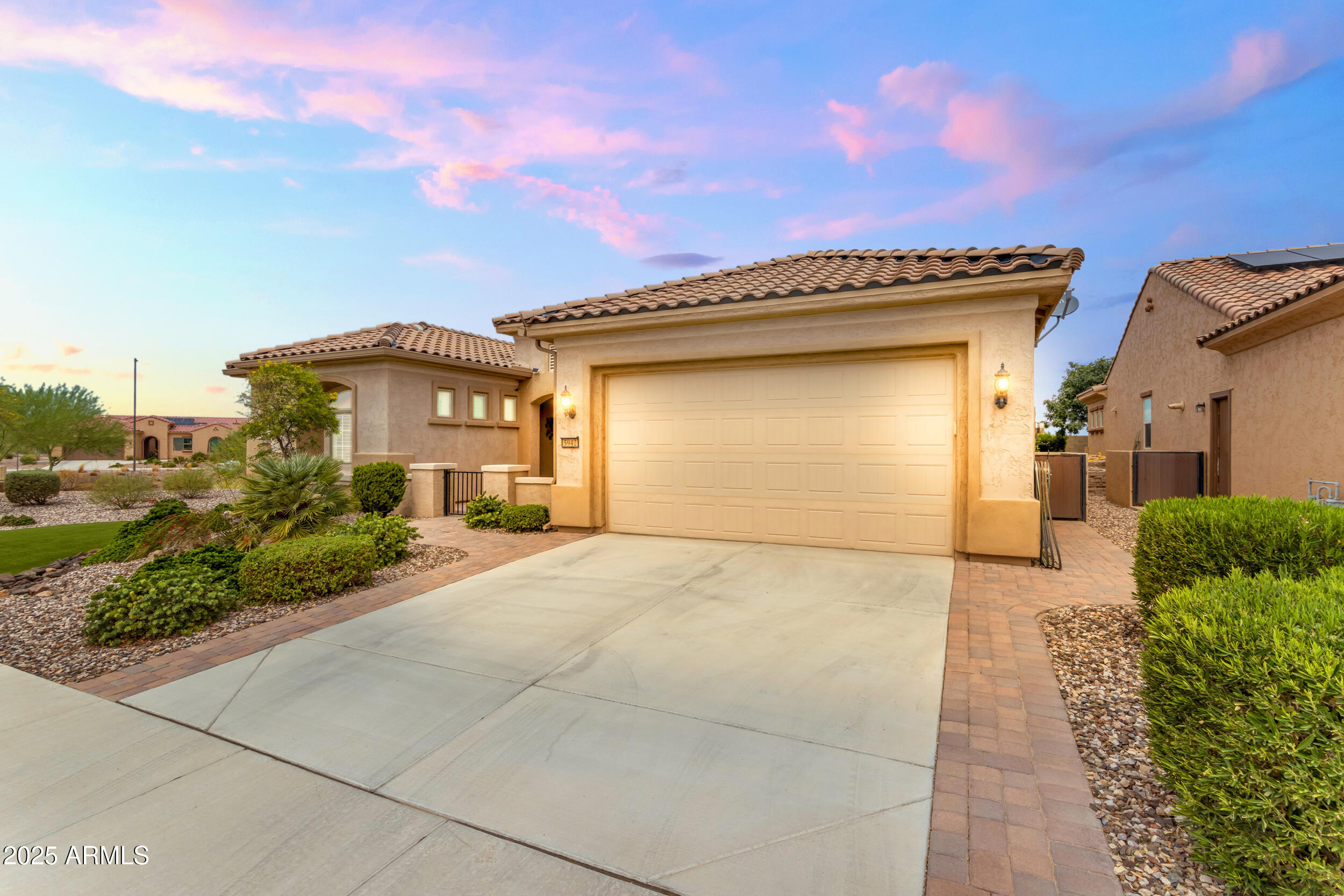 5942 W CACTUS WREN Way