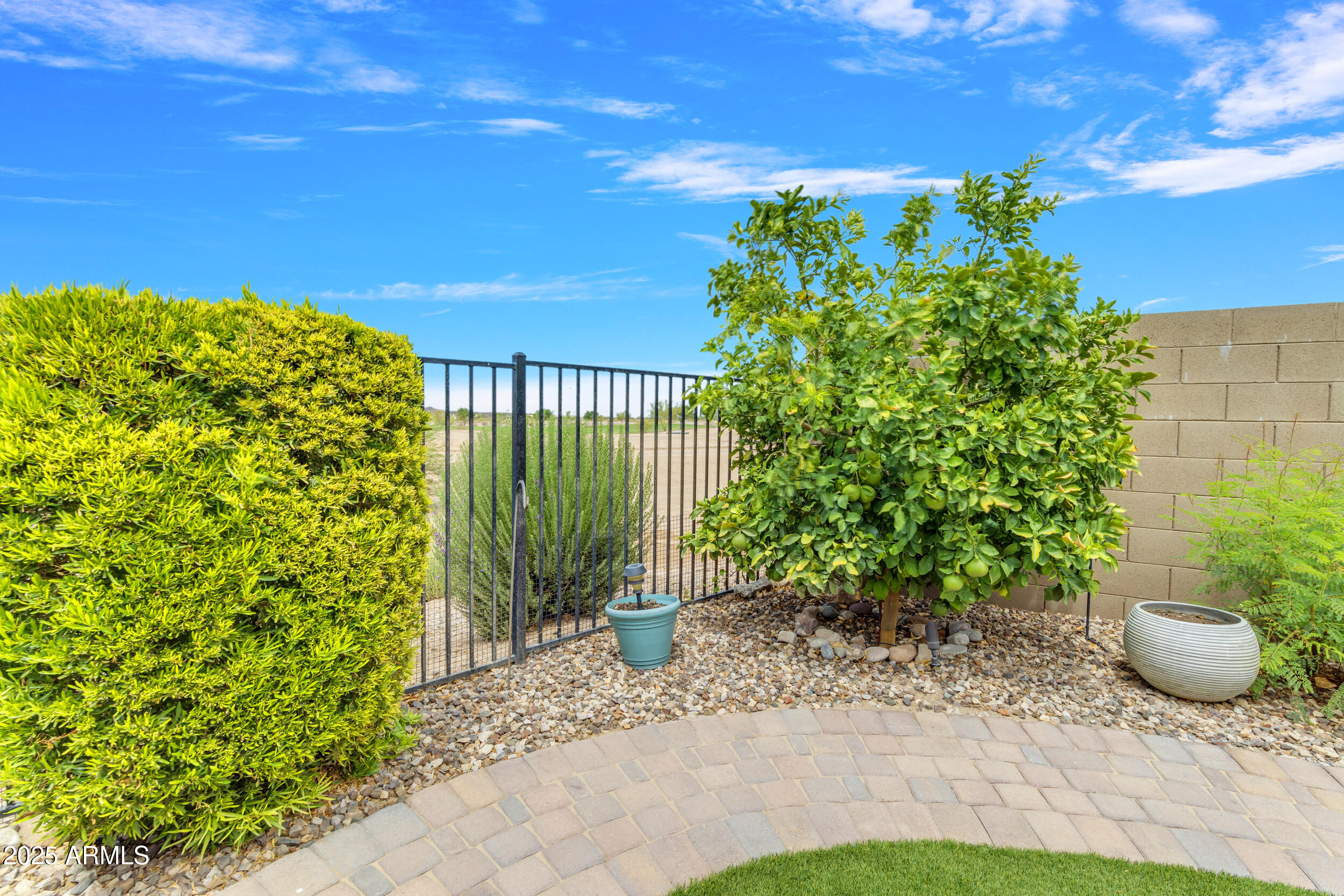 5942 W CACTUS WREN Way