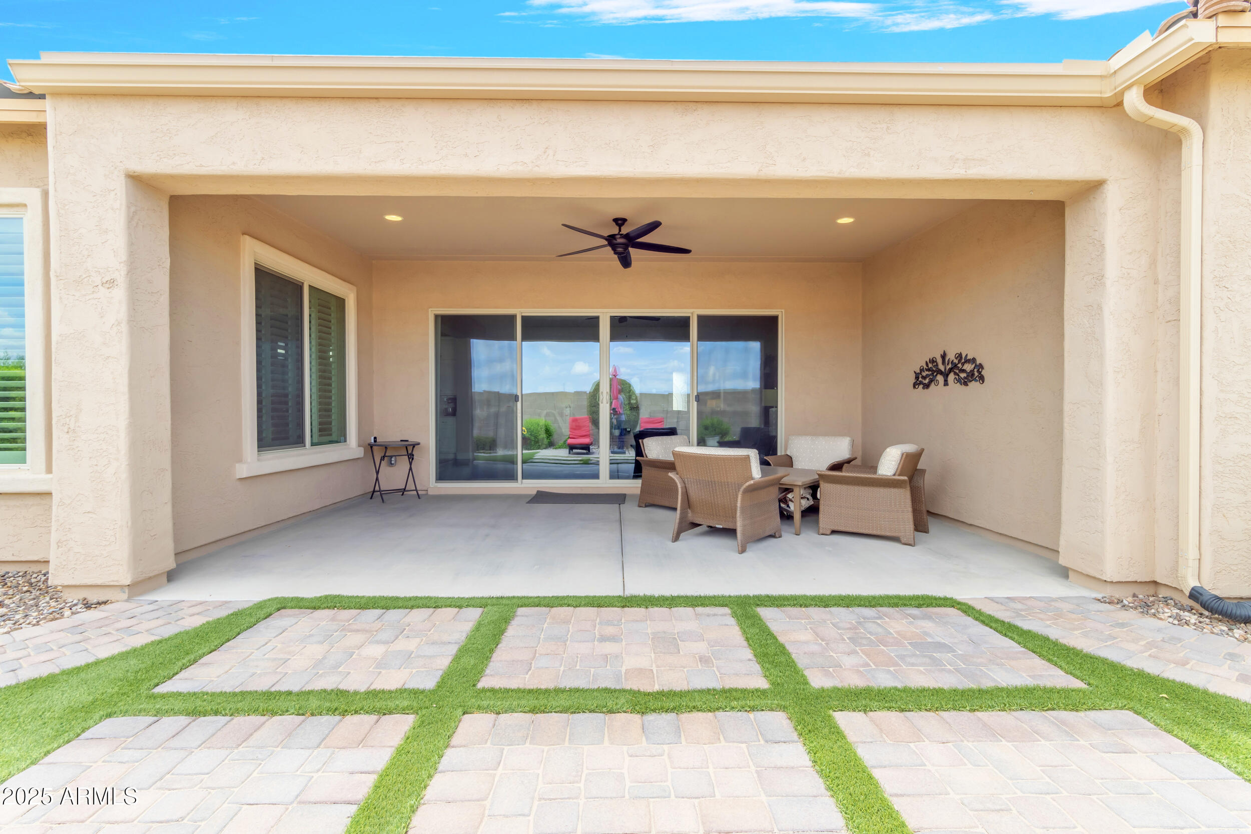 5942 W CACTUS WREN Way