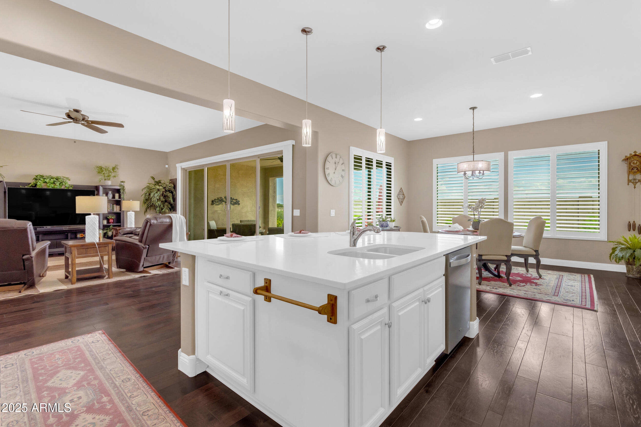 5942 W CACTUS WREN Way