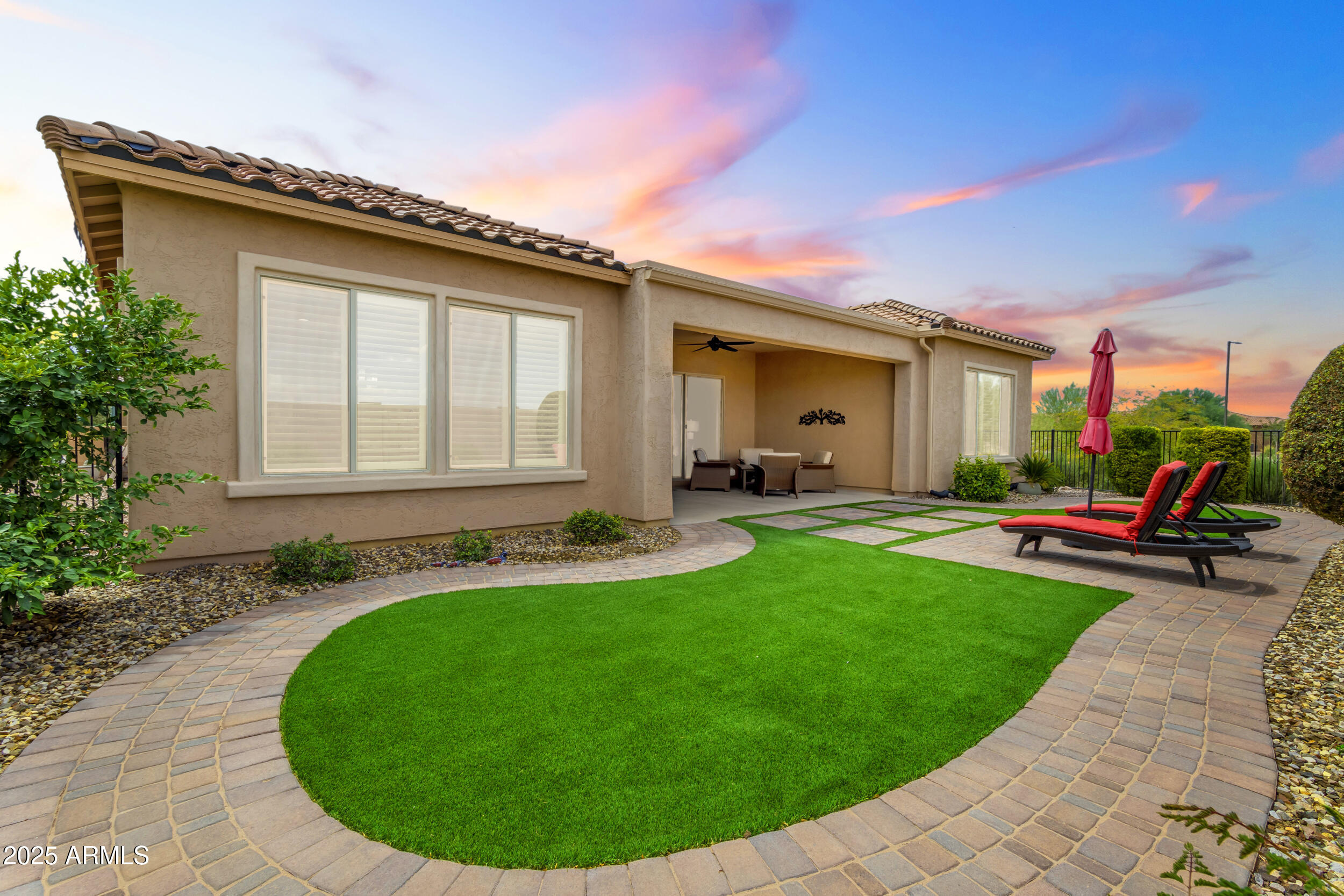 5942 W CACTUS WREN Way