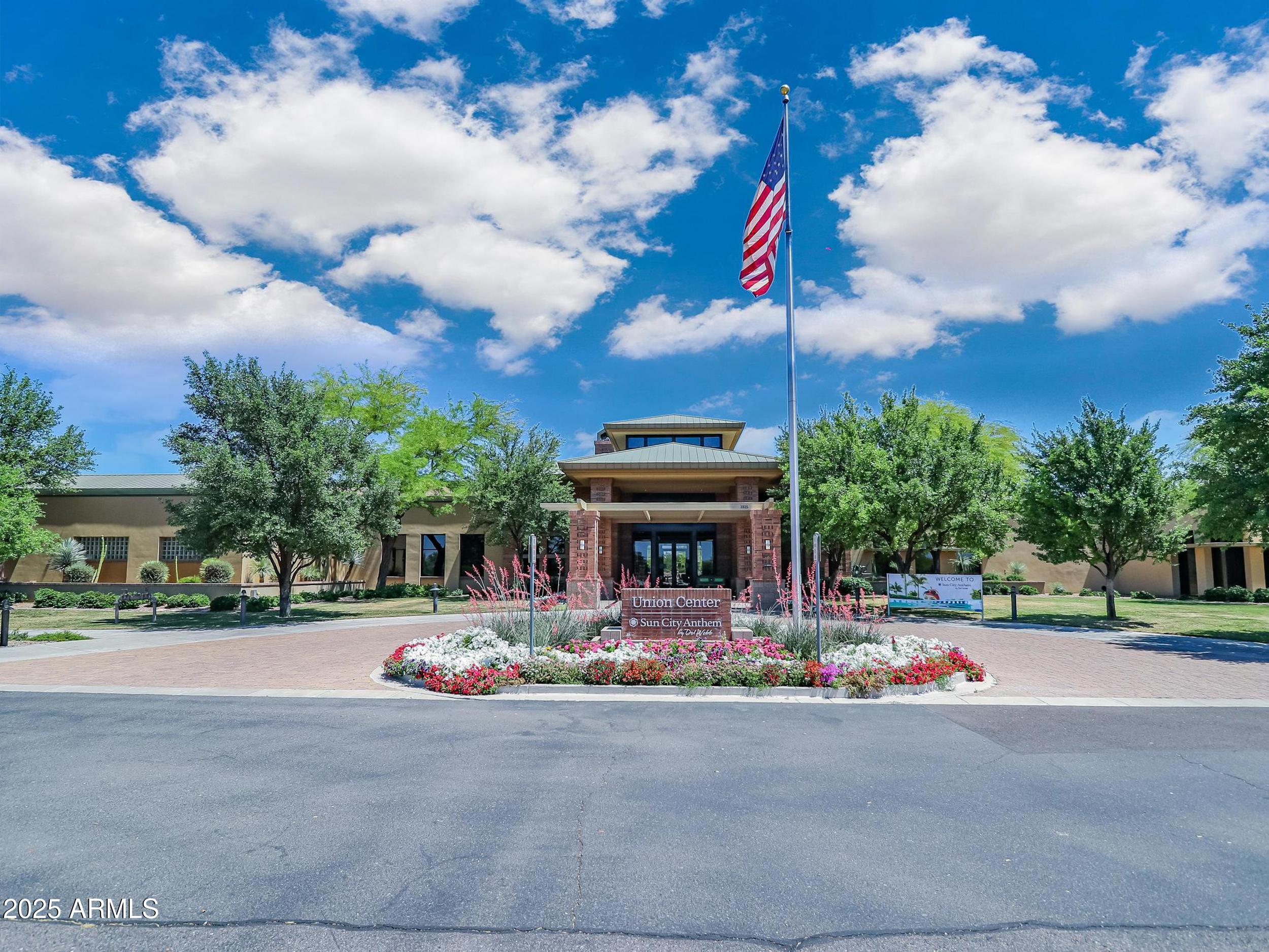 5942 W CACTUS WREN Way