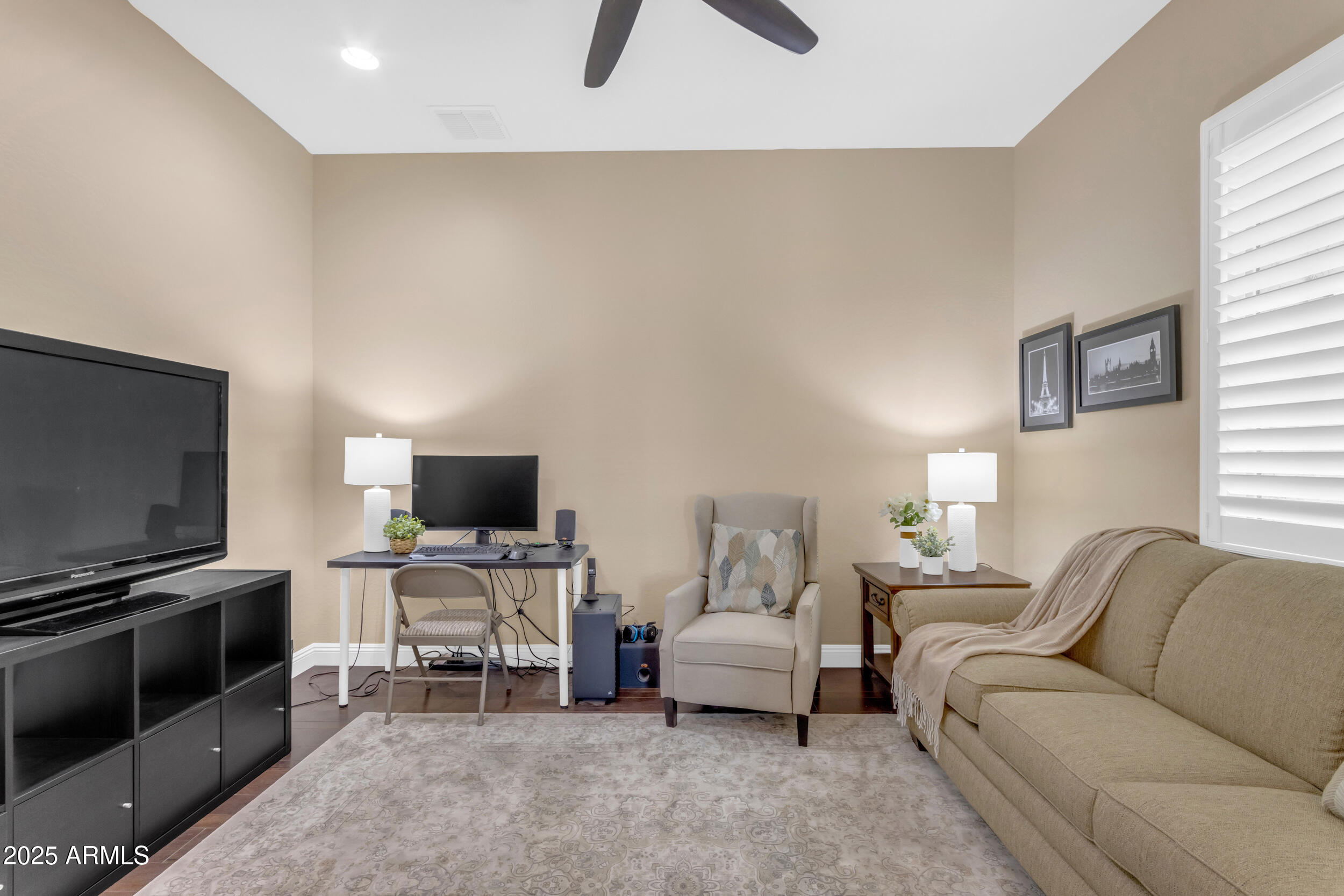 5942 W CACTUS WREN Way