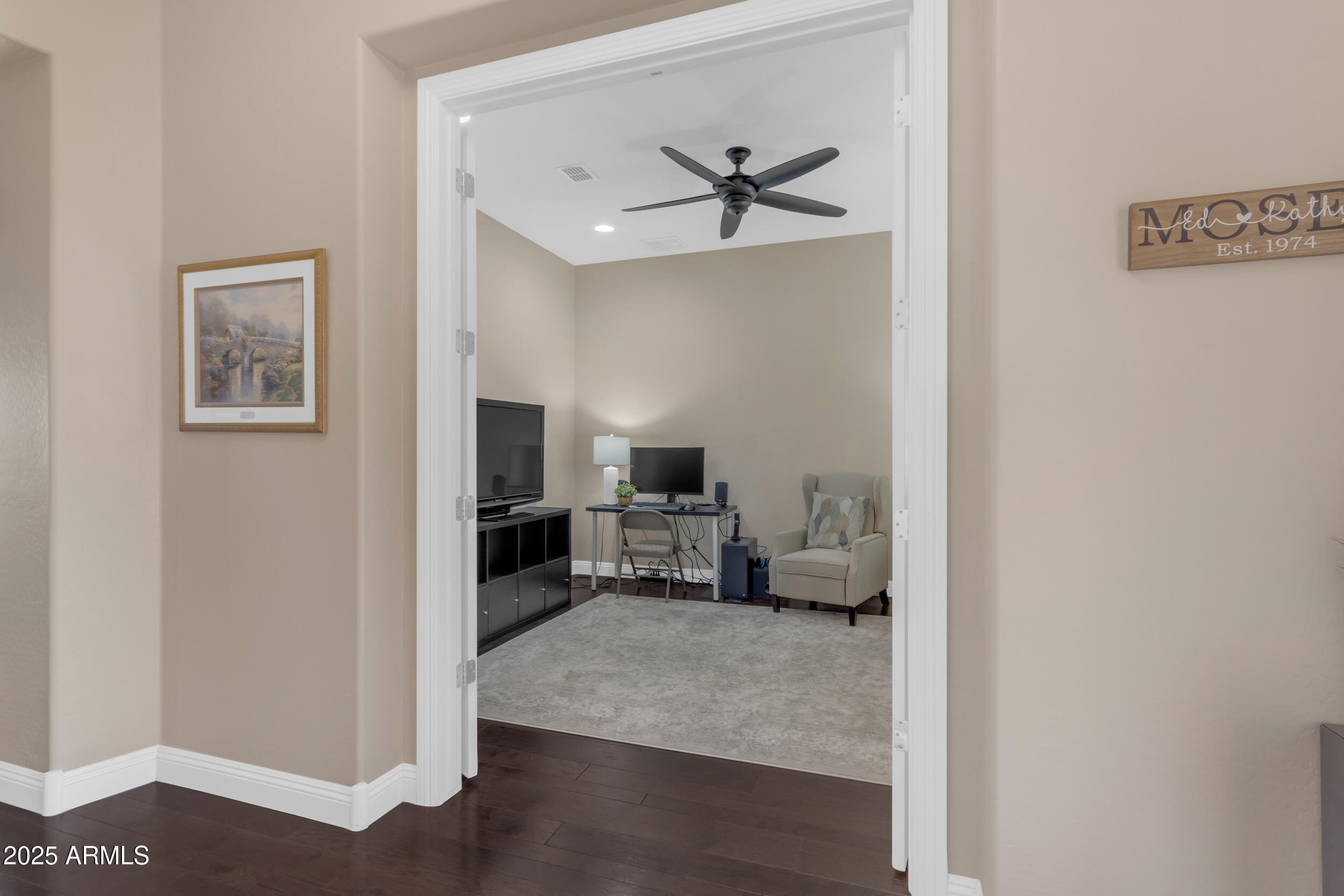 5942 W CACTUS WREN Way