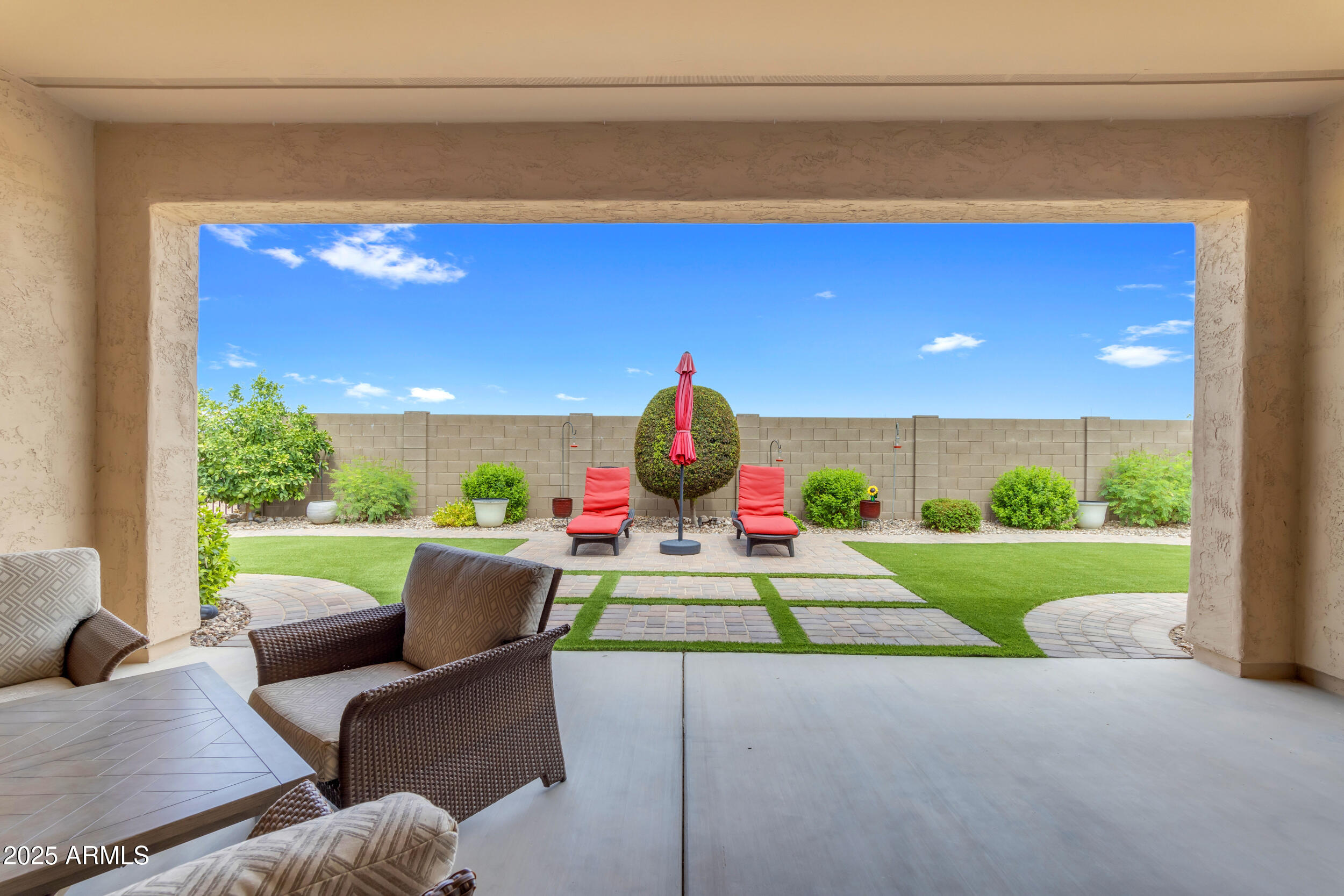 5942 W CACTUS WREN Way