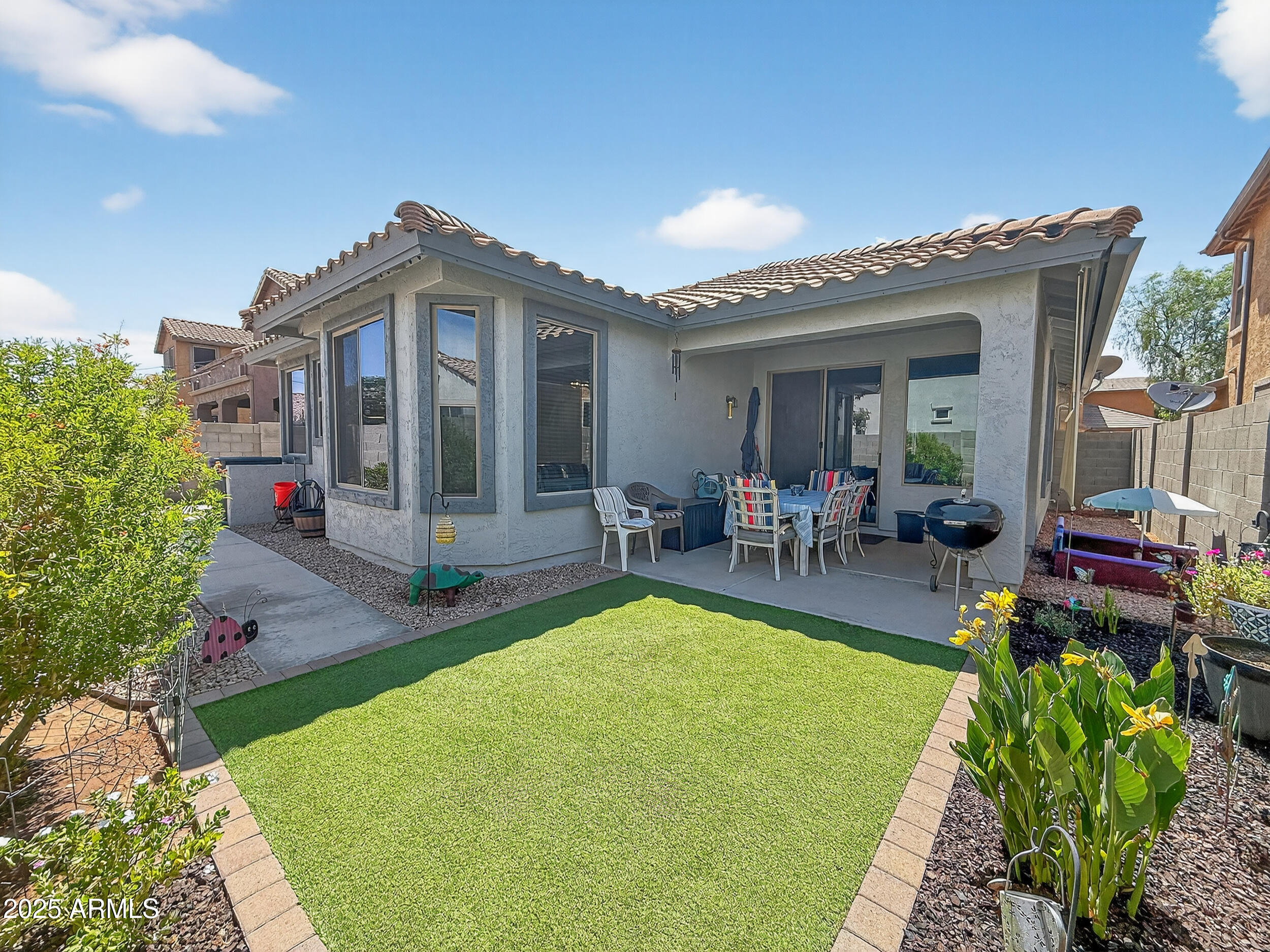 4080 E TORREY PINES Lane