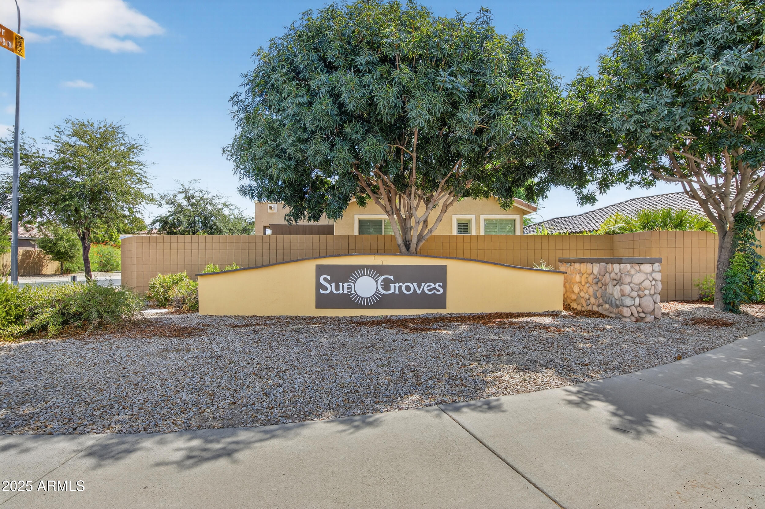 4080 E TORREY PINES Lane