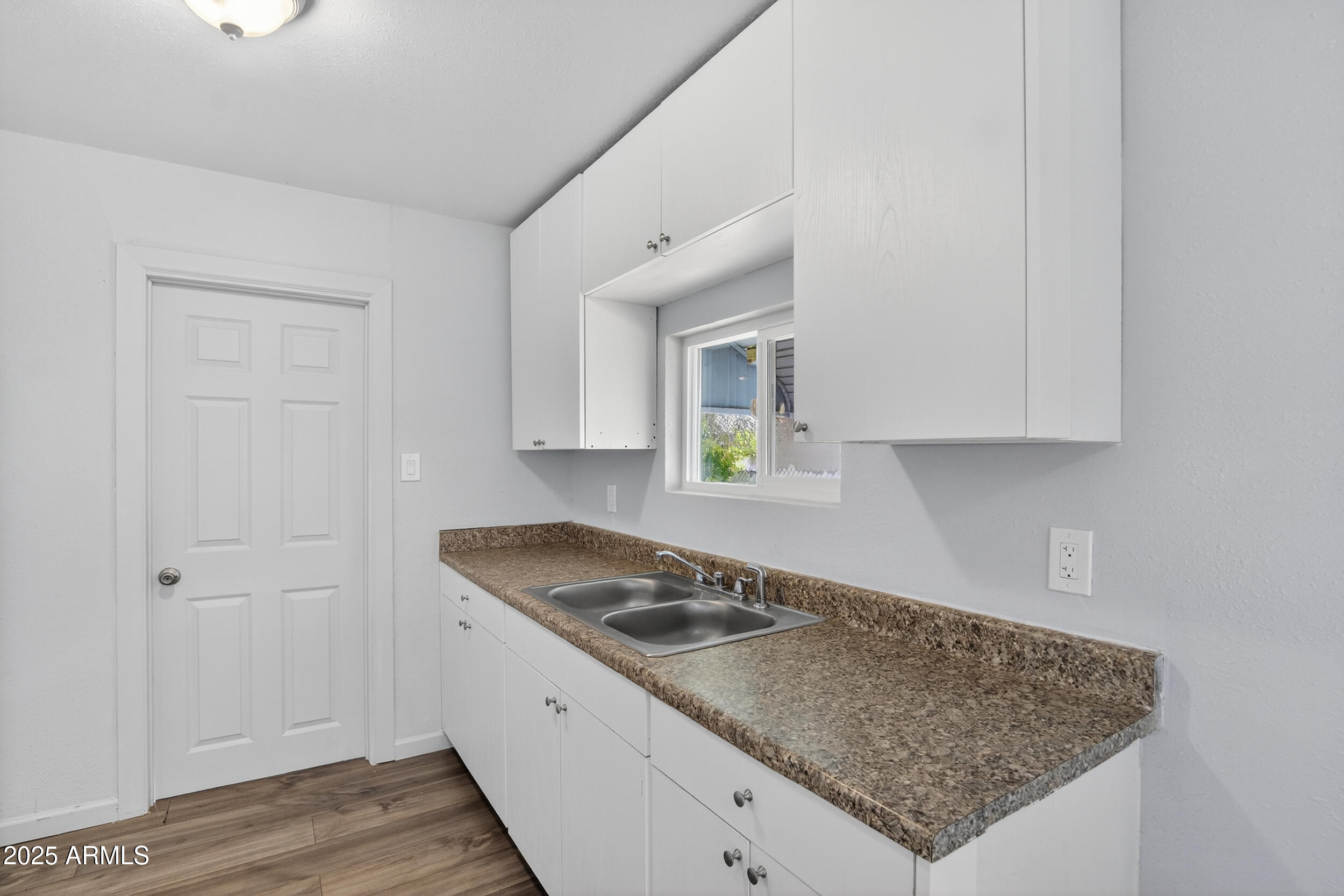 1410 S 24TH Avenue, A