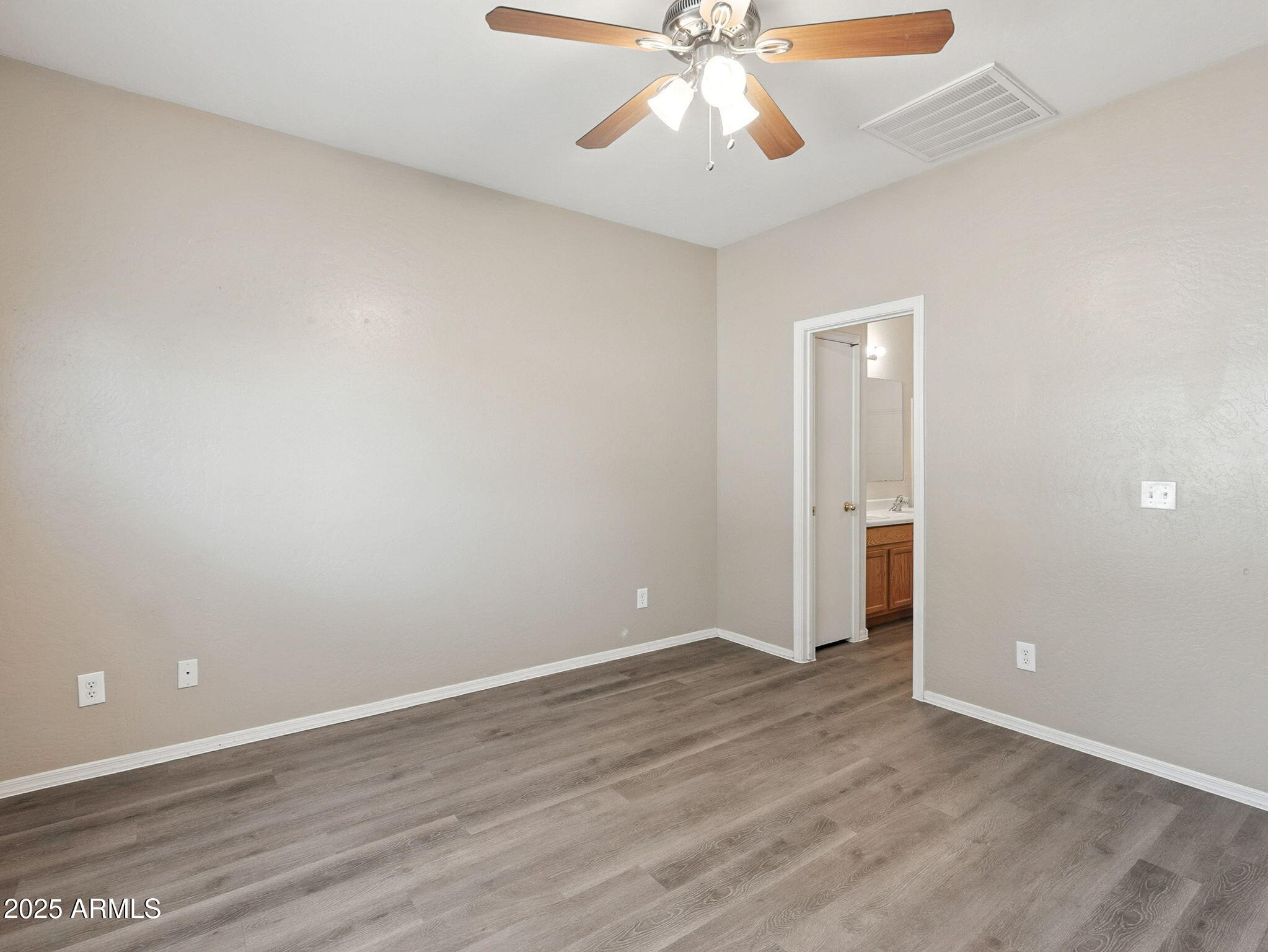 2142 E FRIESIAN Drive