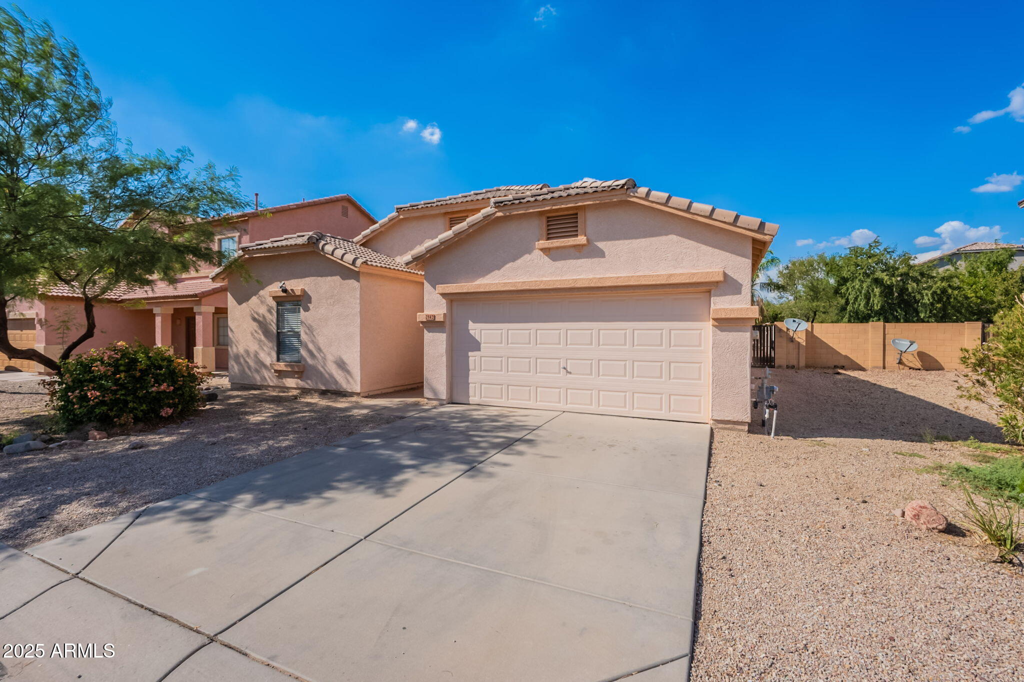 2142 E FRIESIAN Drive