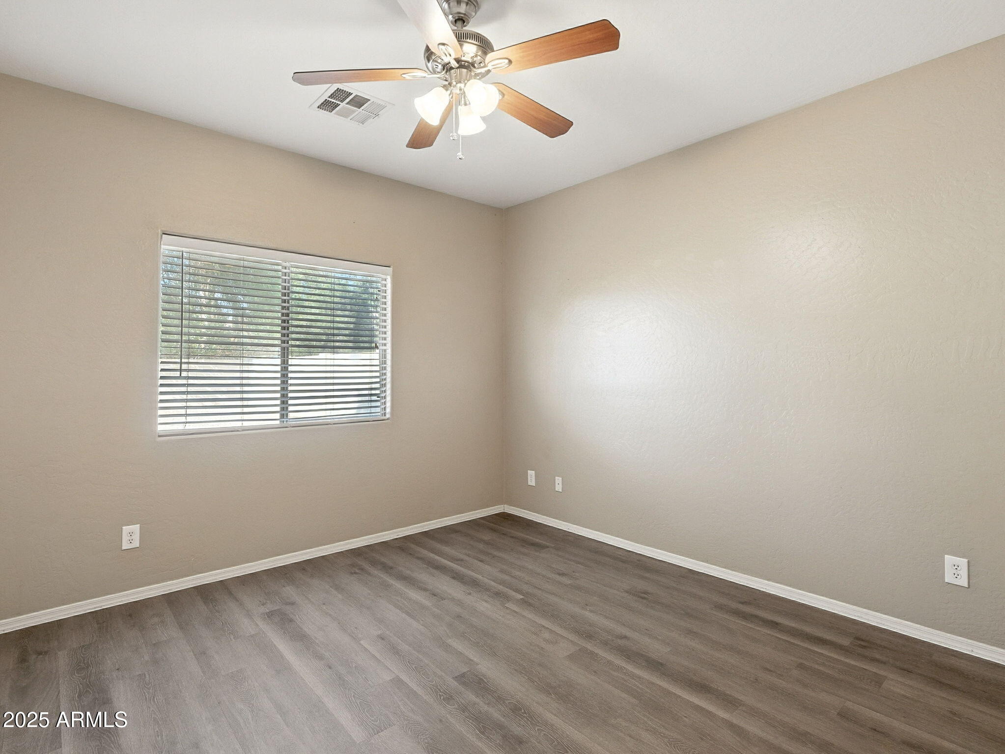 2142 E FRIESIAN Drive