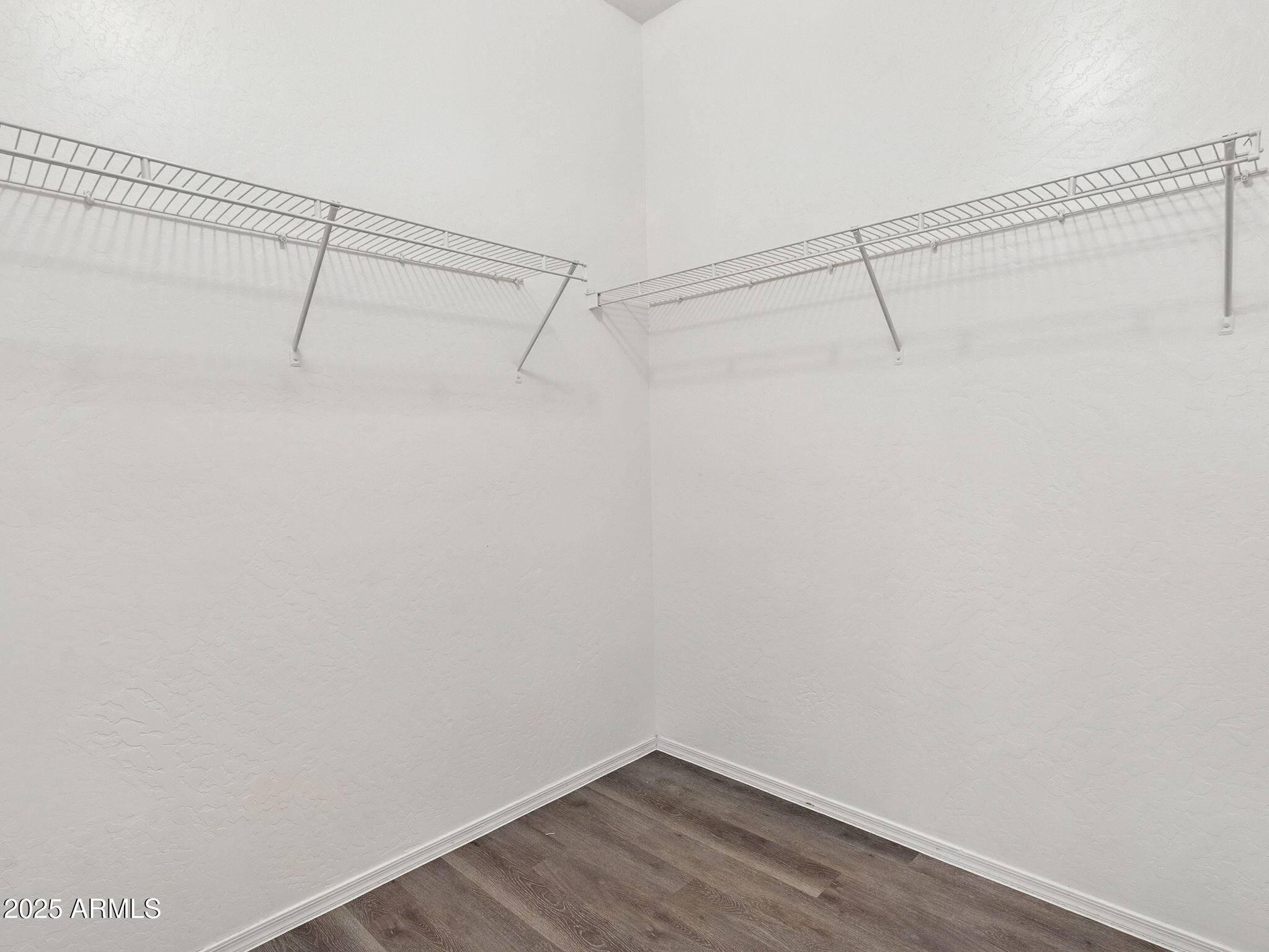 2142 E FRIESIAN Drive