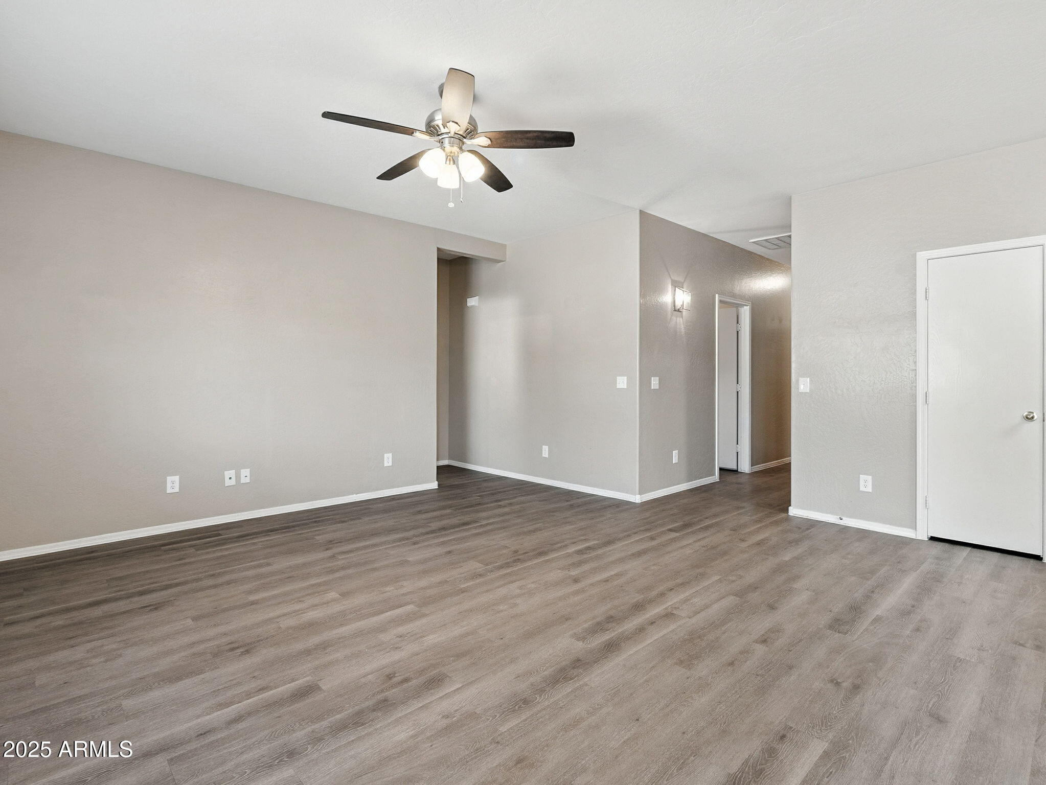 2142 E FRIESIAN Drive