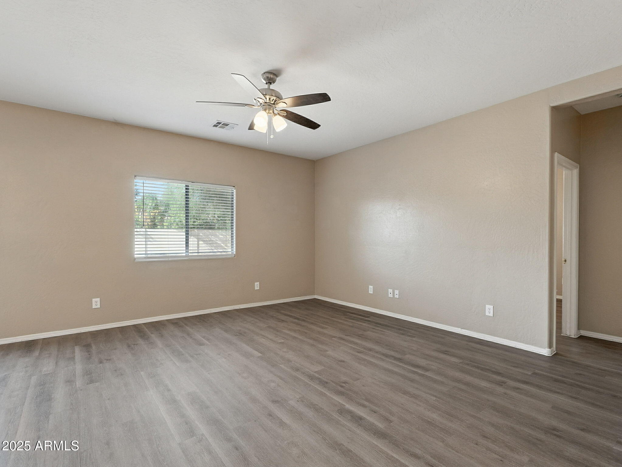 2142 E FRIESIAN Drive