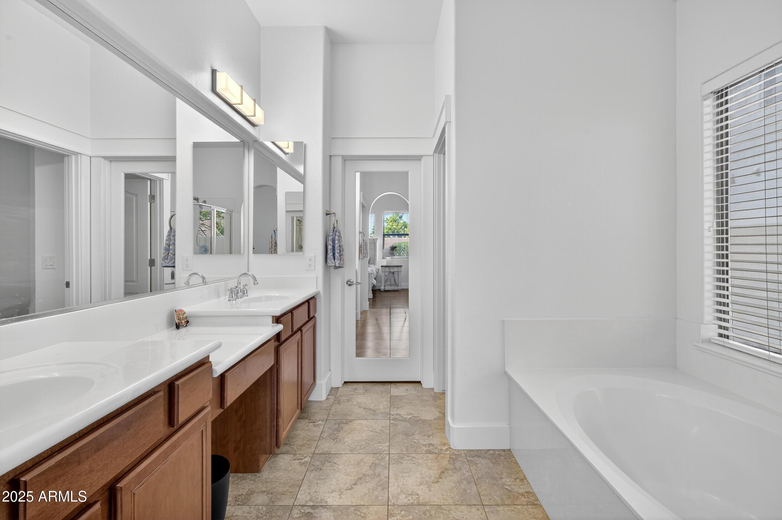 2436 W KACHINA Trail