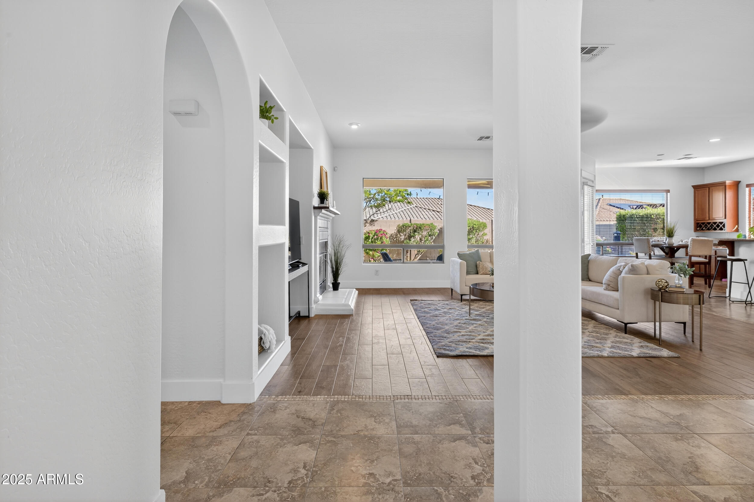 2436 W KACHINA Trail