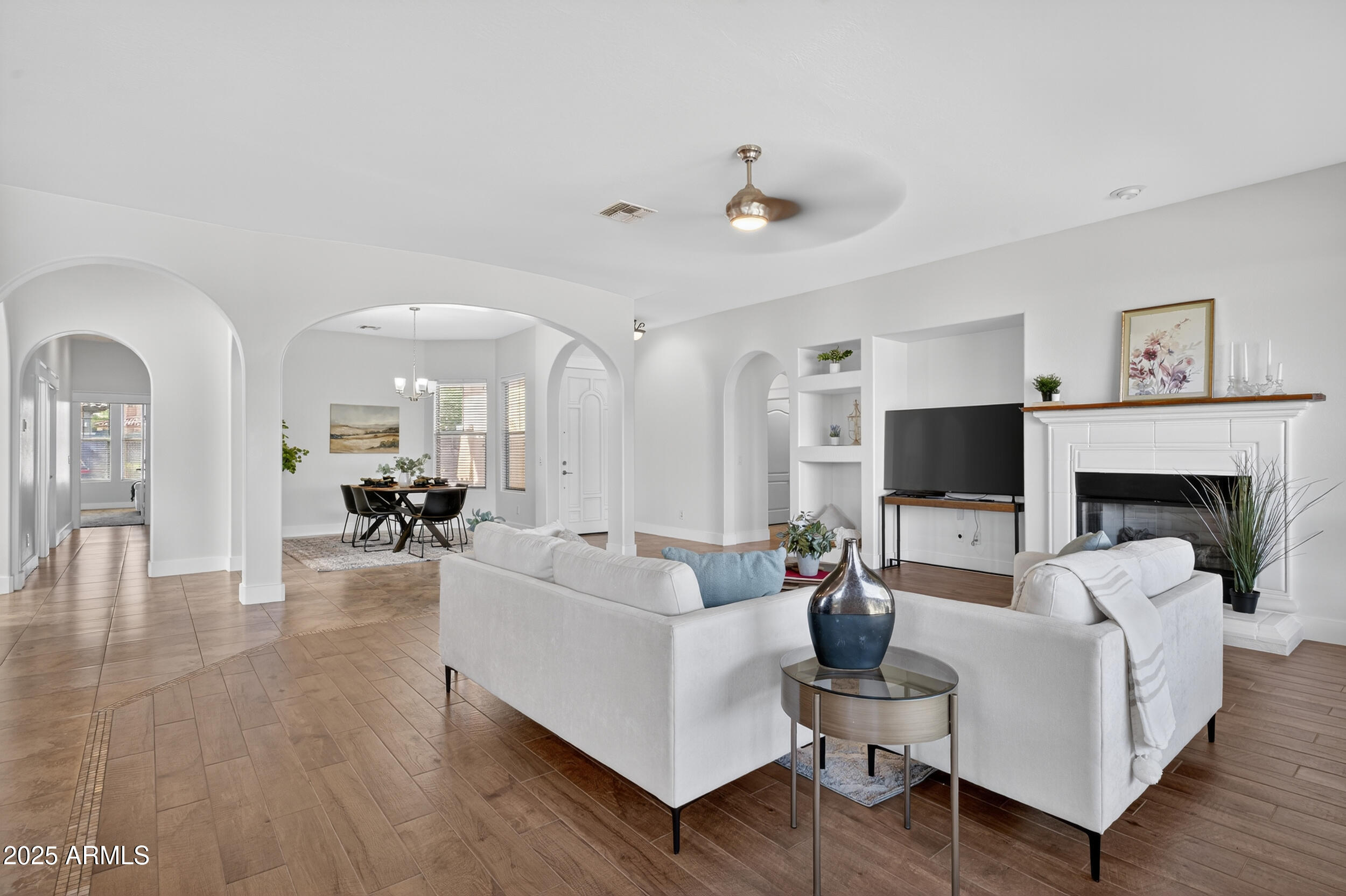 2436 W KACHINA Trail