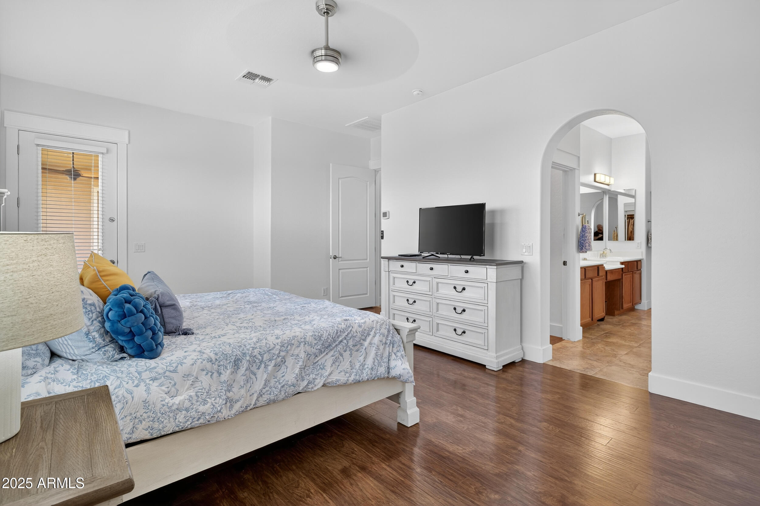 2436 W KACHINA Trail