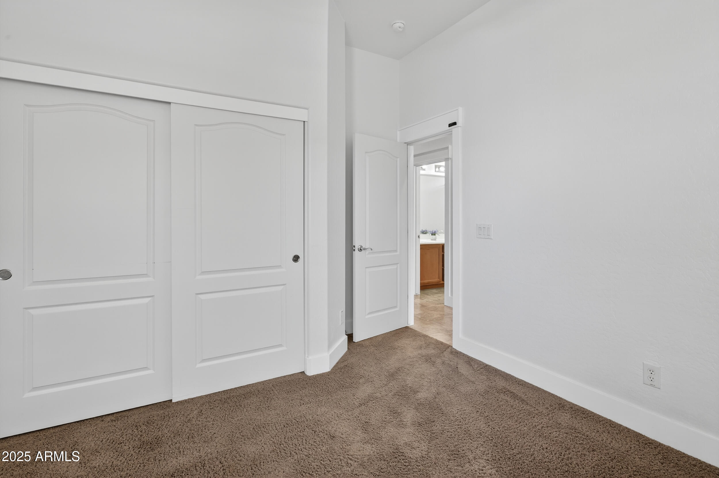 2436 W KACHINA Trail