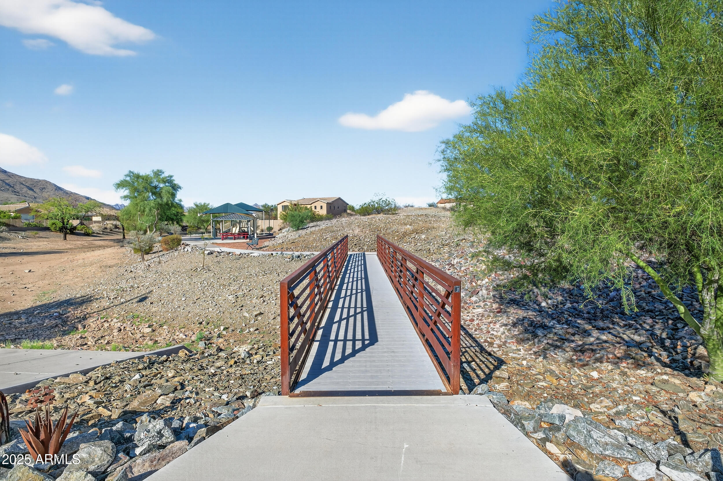 2436 W KACHINA Trail