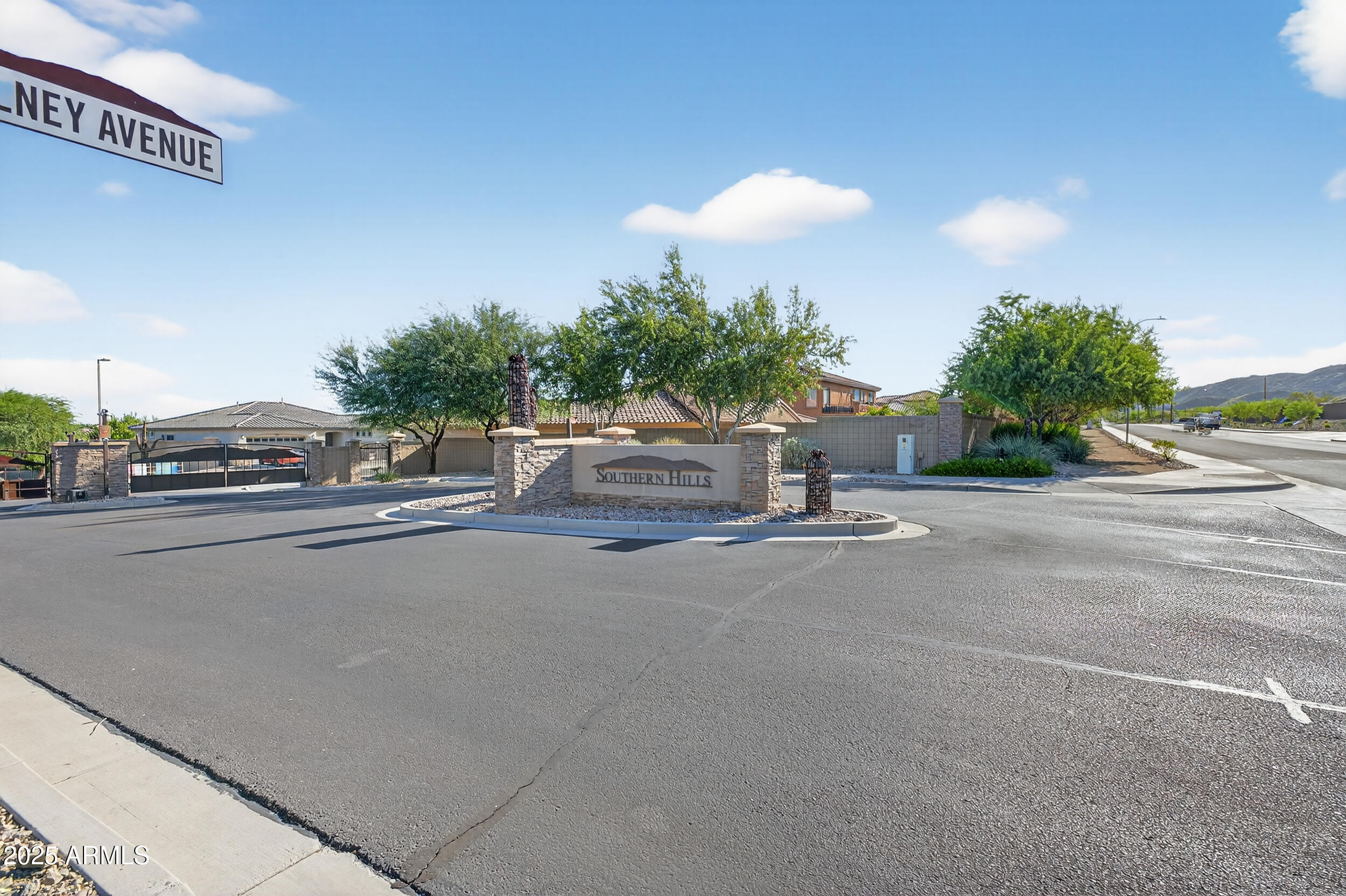 2436 W KACHINA Trail