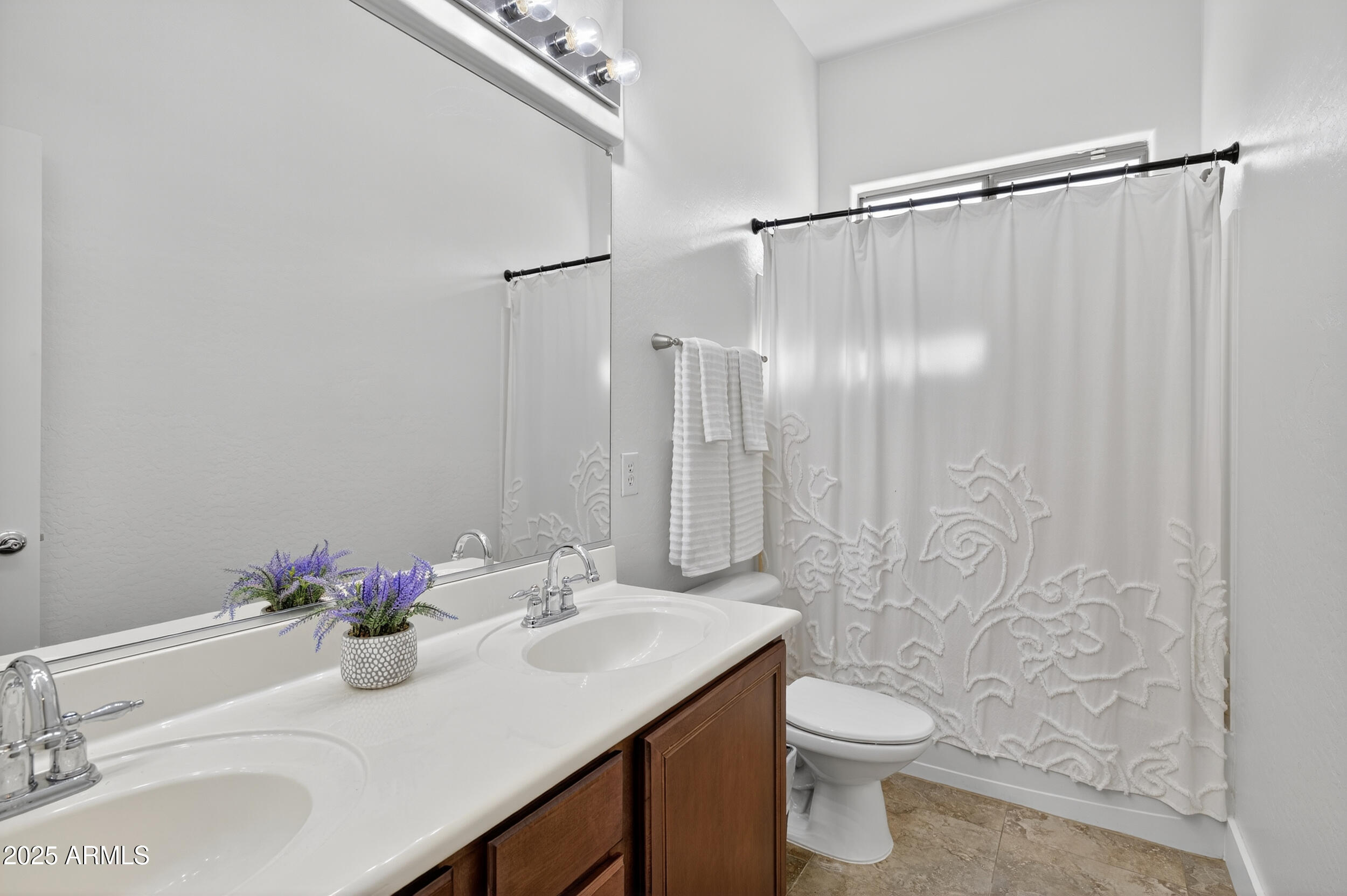 2436 W KACHINA Trail