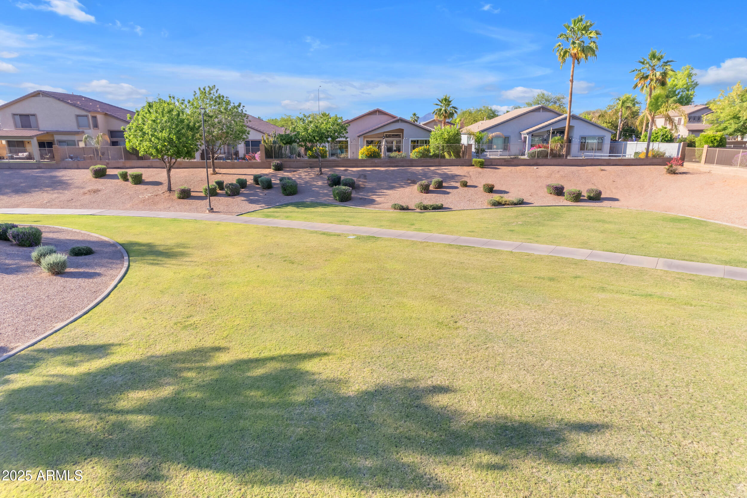 10231 E OLLA Avenue
