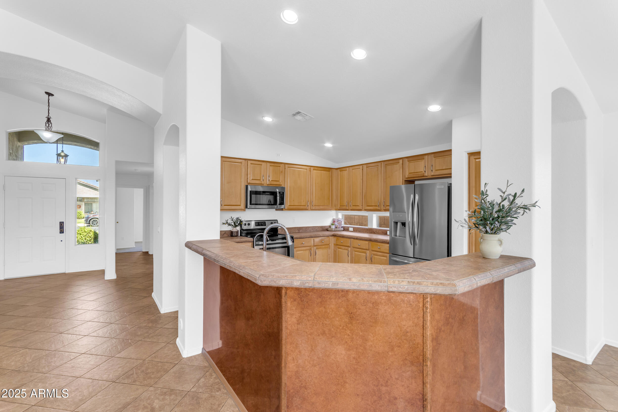 10231 E OLLA Avenue