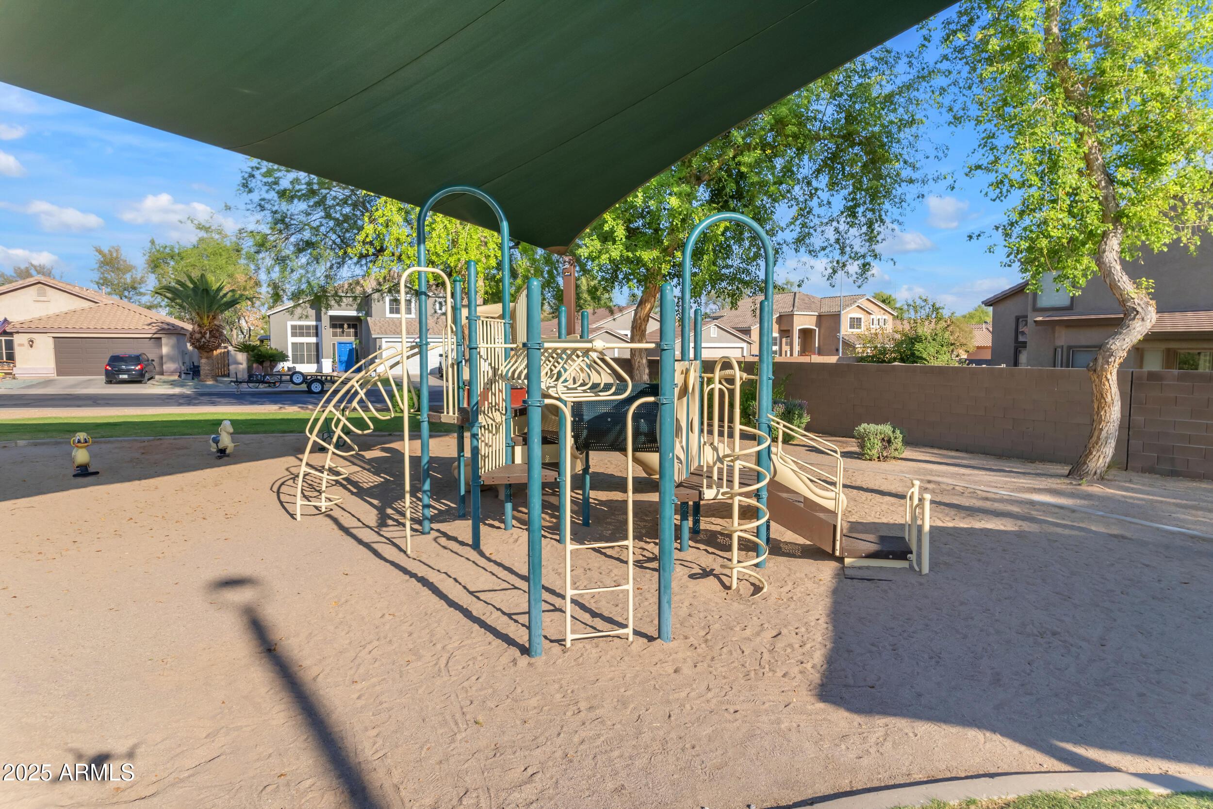 10231 E OLLA Avenue