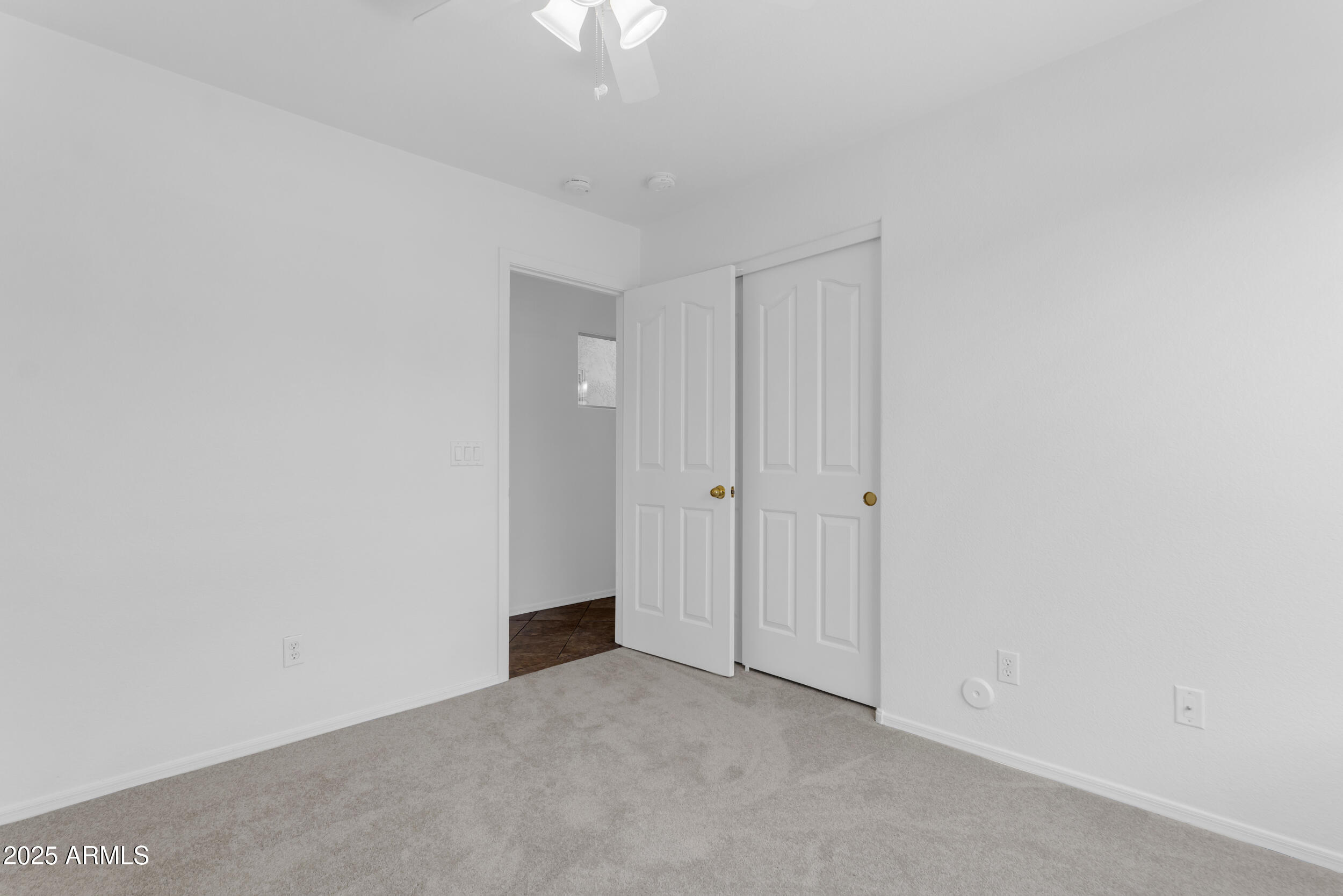 10231 E OLLA Avenue