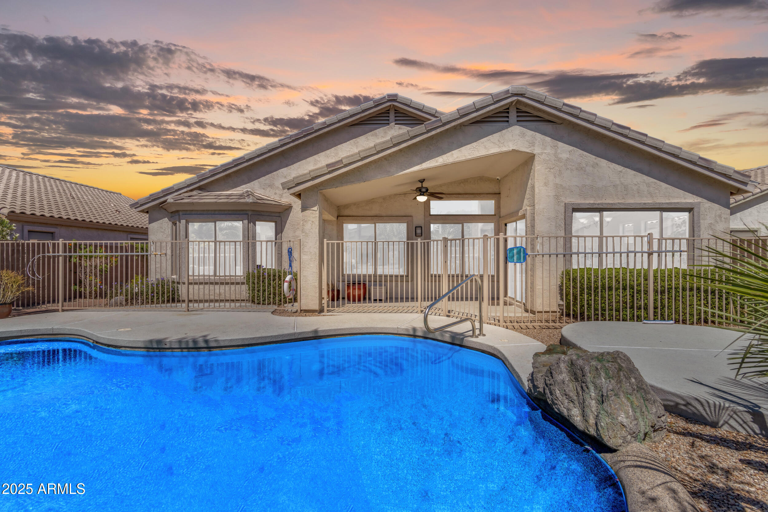 10231 E OLLA Avenue
