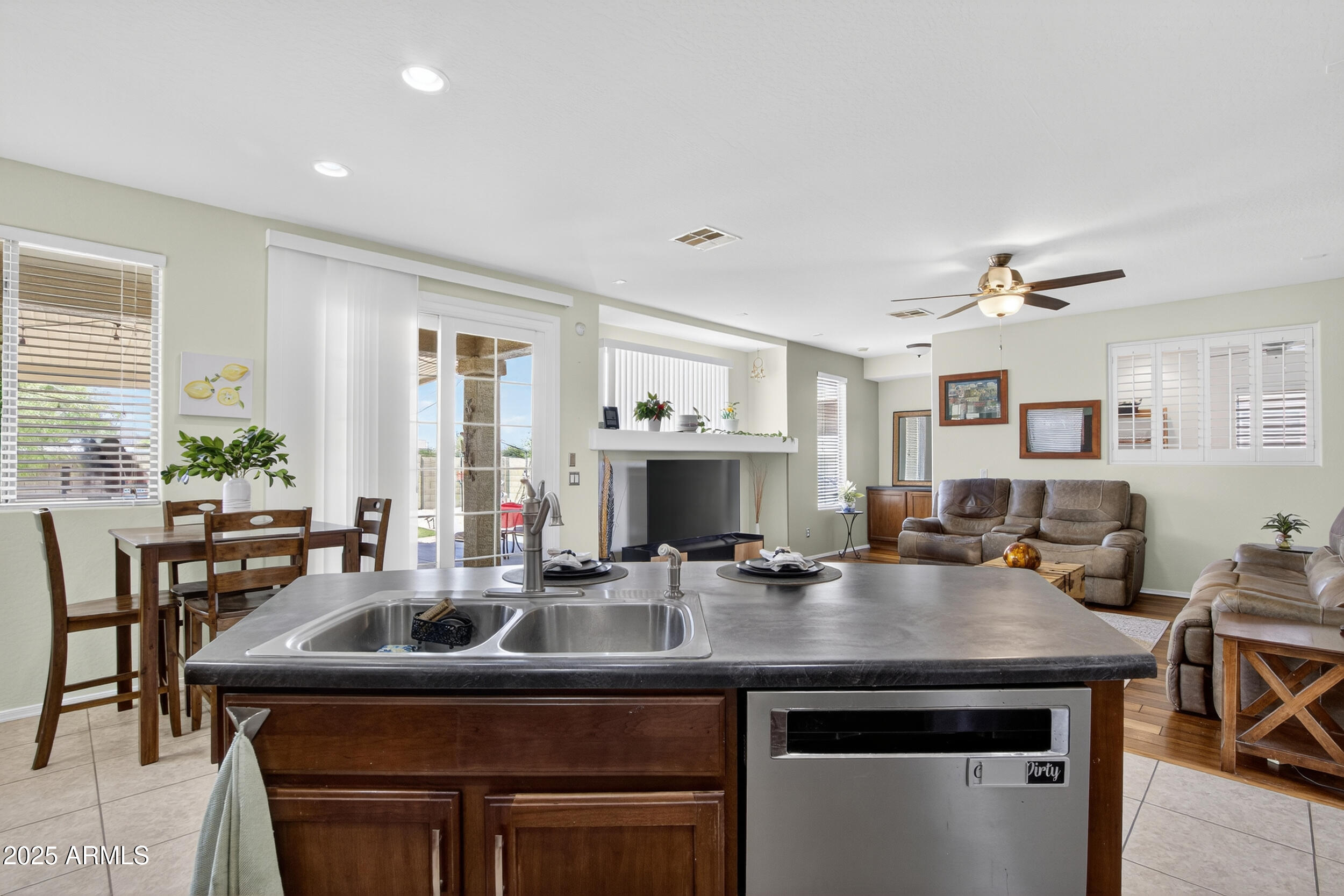 33732 N SANDSTONE Drive