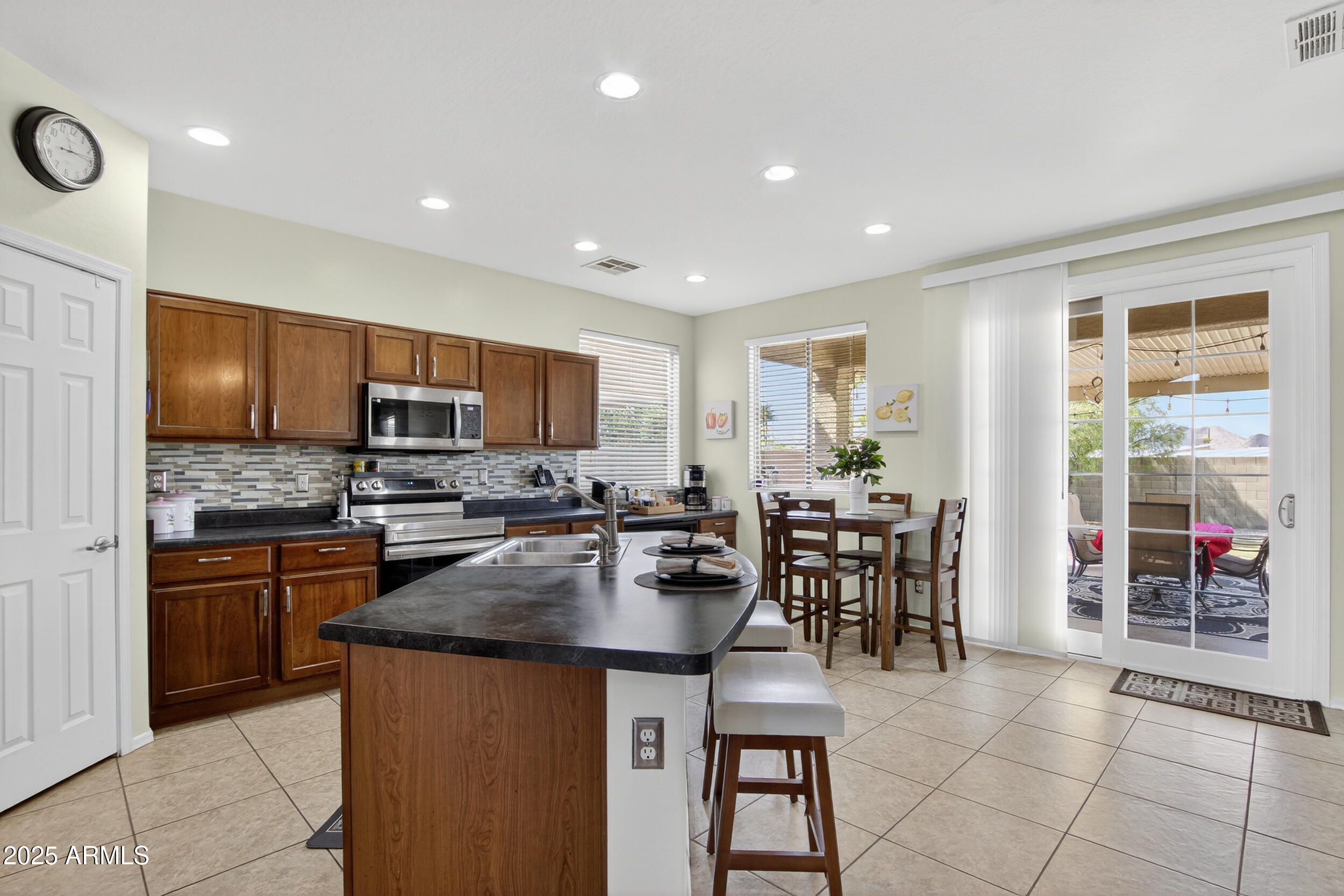 33732 N SANDSTONE Drive