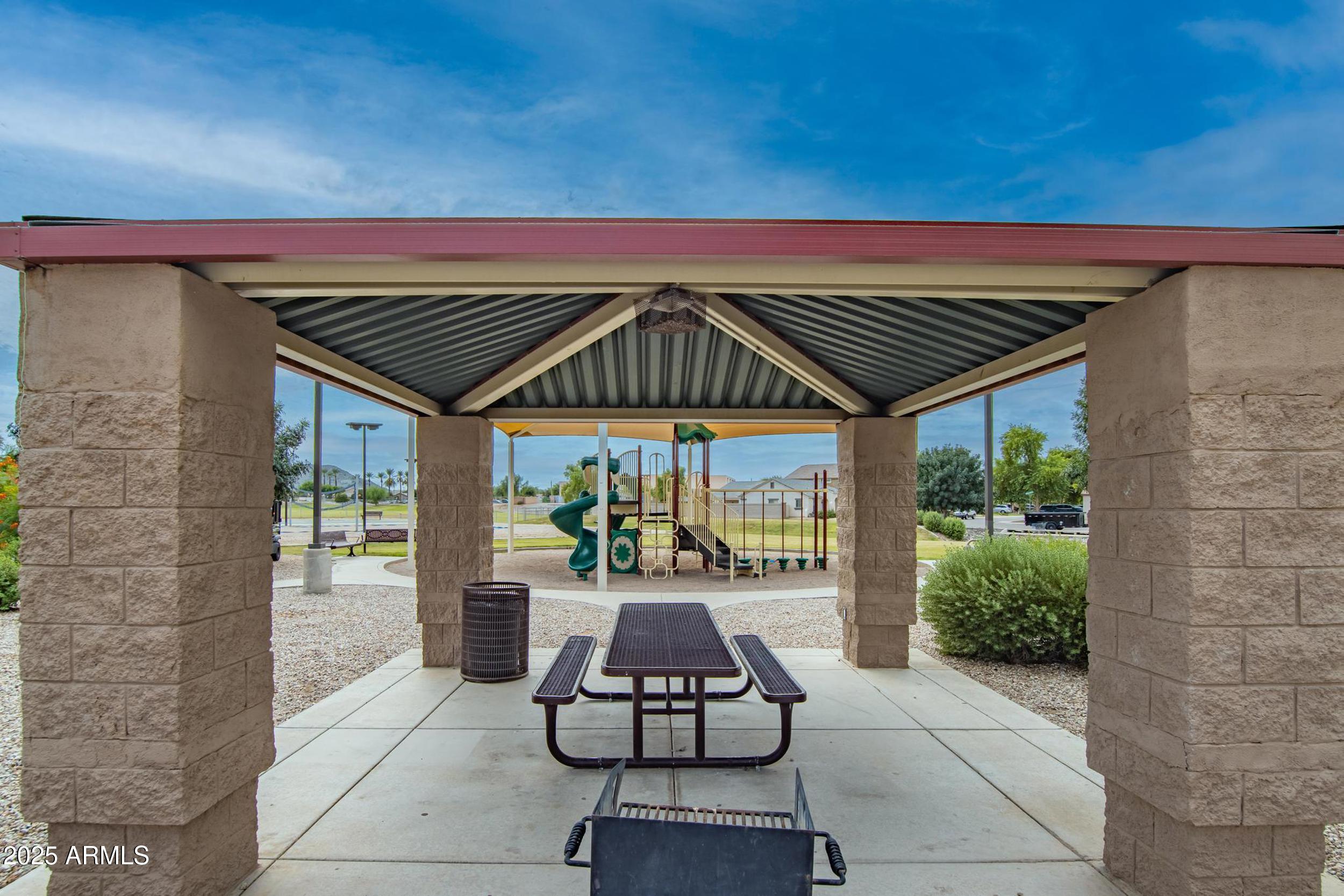 33732 N SANDSTONE Drive