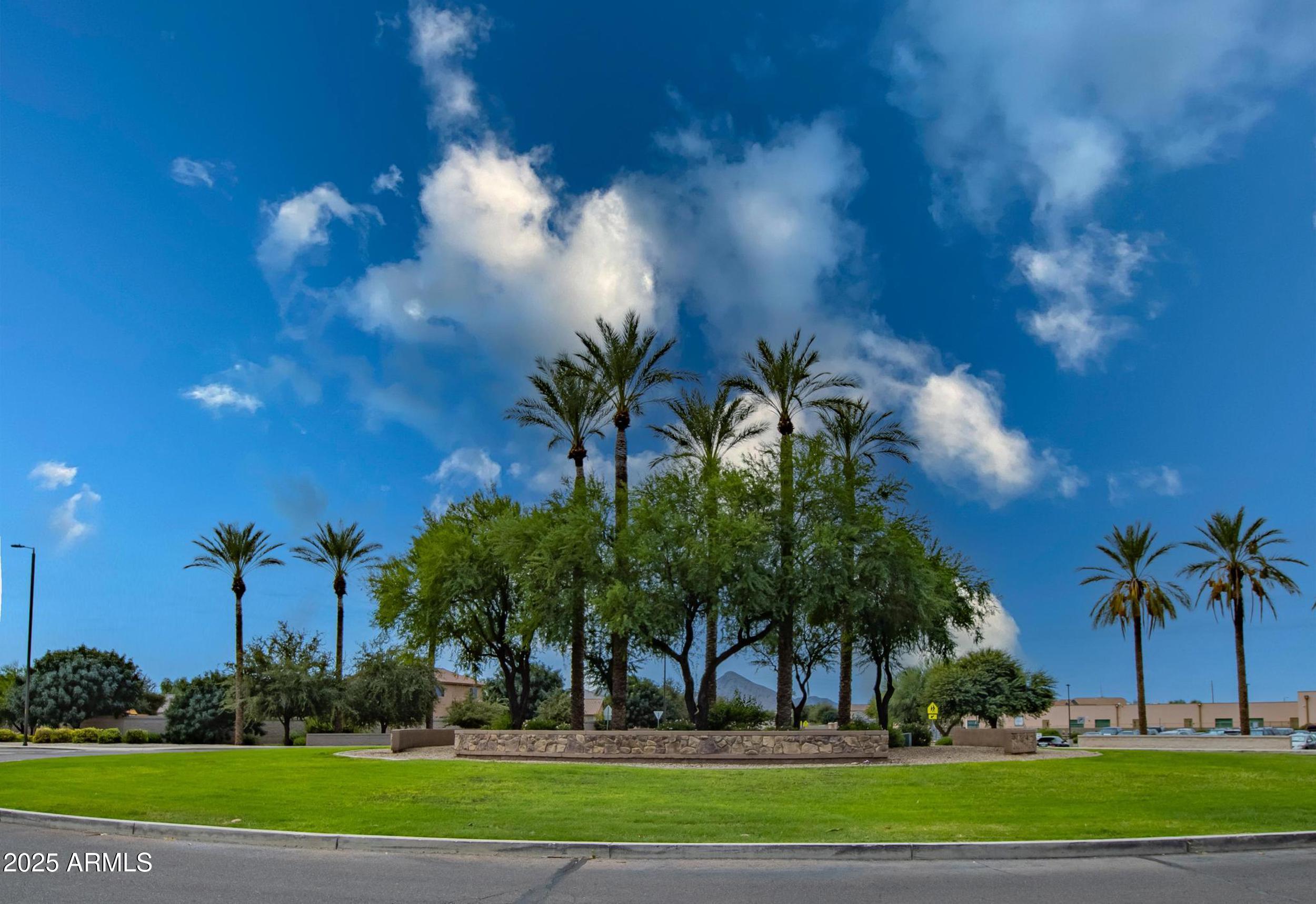 33732 N SANDSTONE Drive