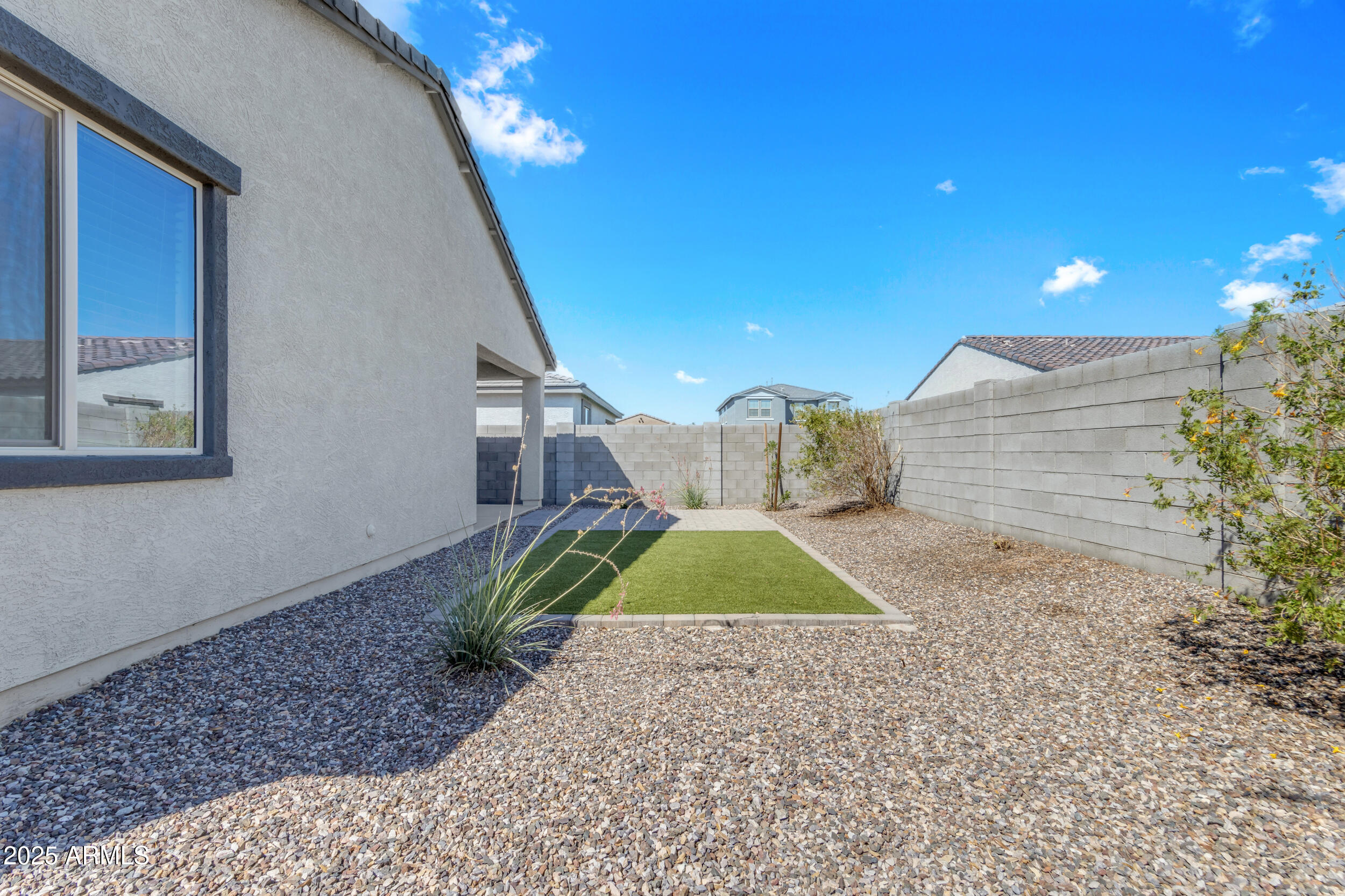 11230 E UPTON Avenue