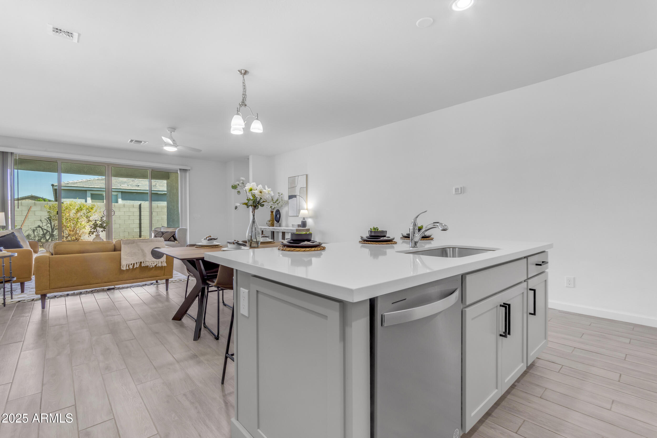 11230 E UPTON Avenue