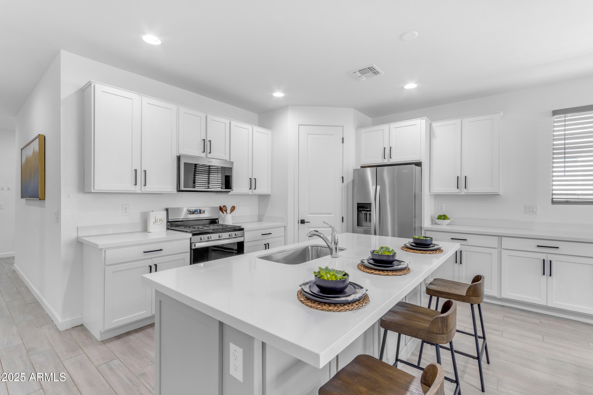 11230 E UPTON Avenue