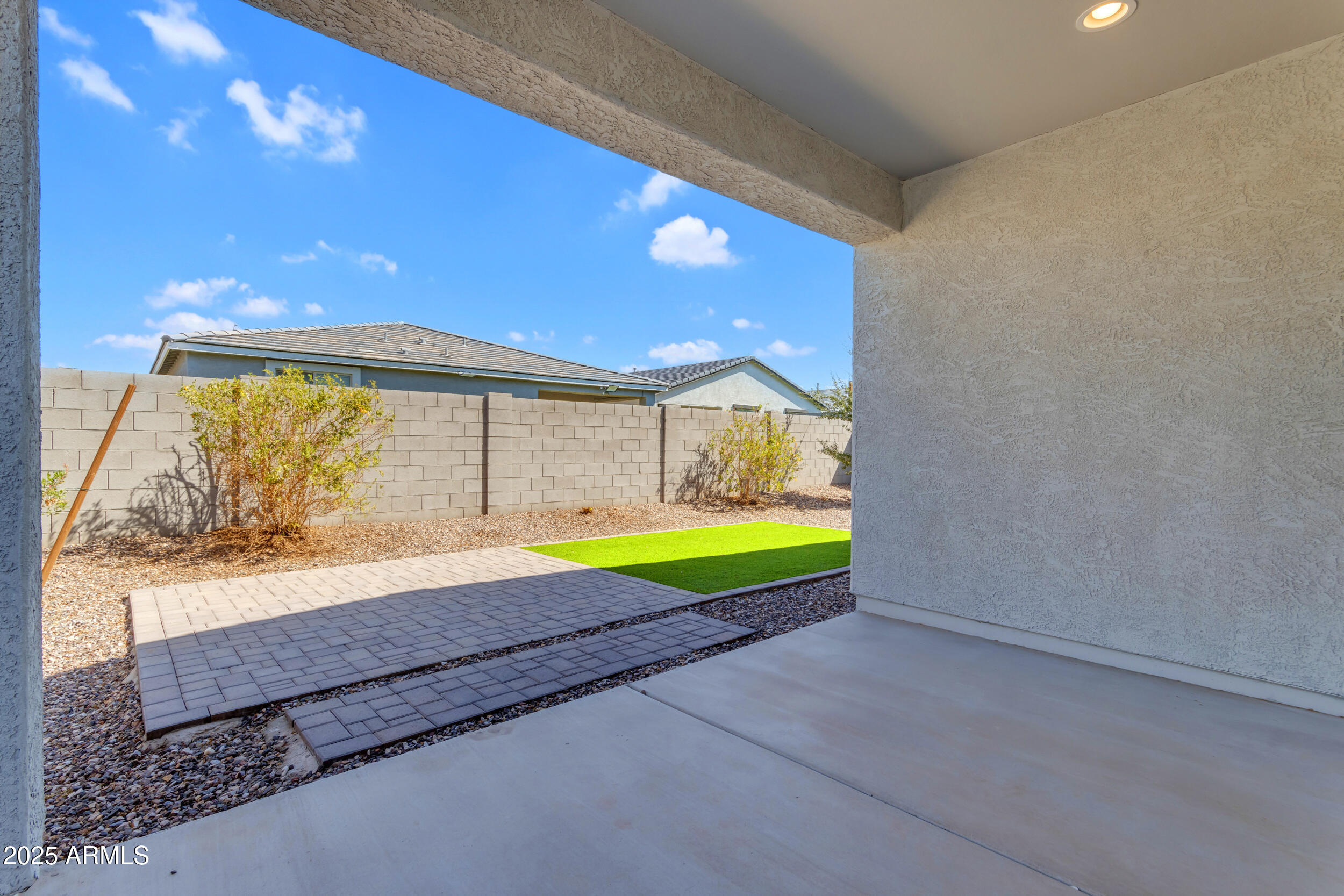 11230 E UPTON Avenue