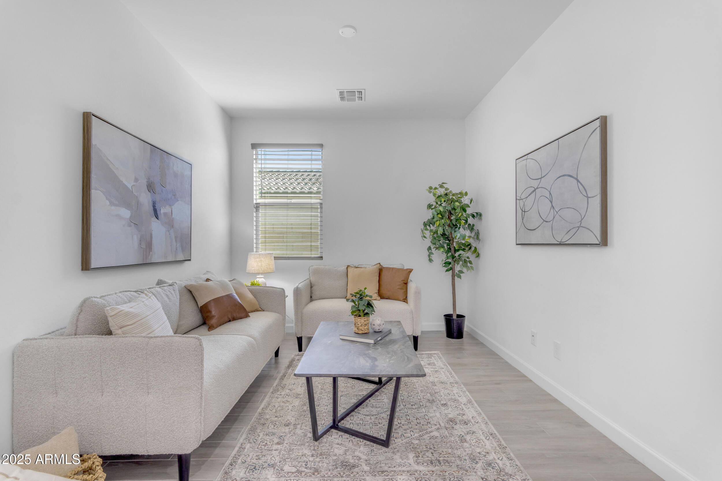 11230 E UPTON Avenue