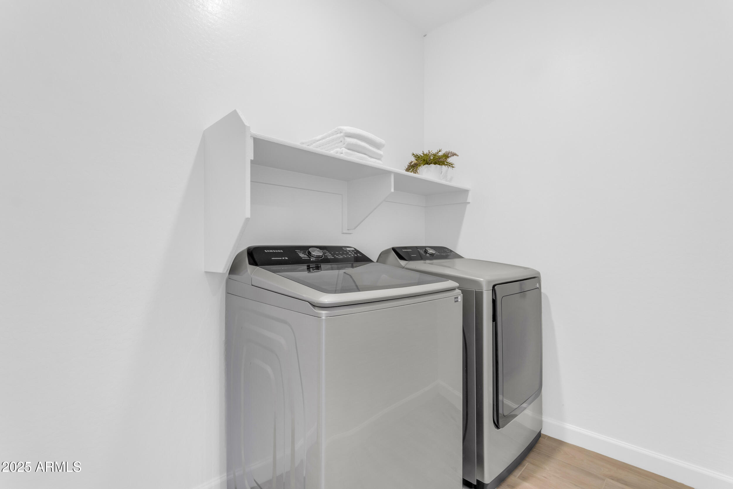 11230 E UPTON Avenue