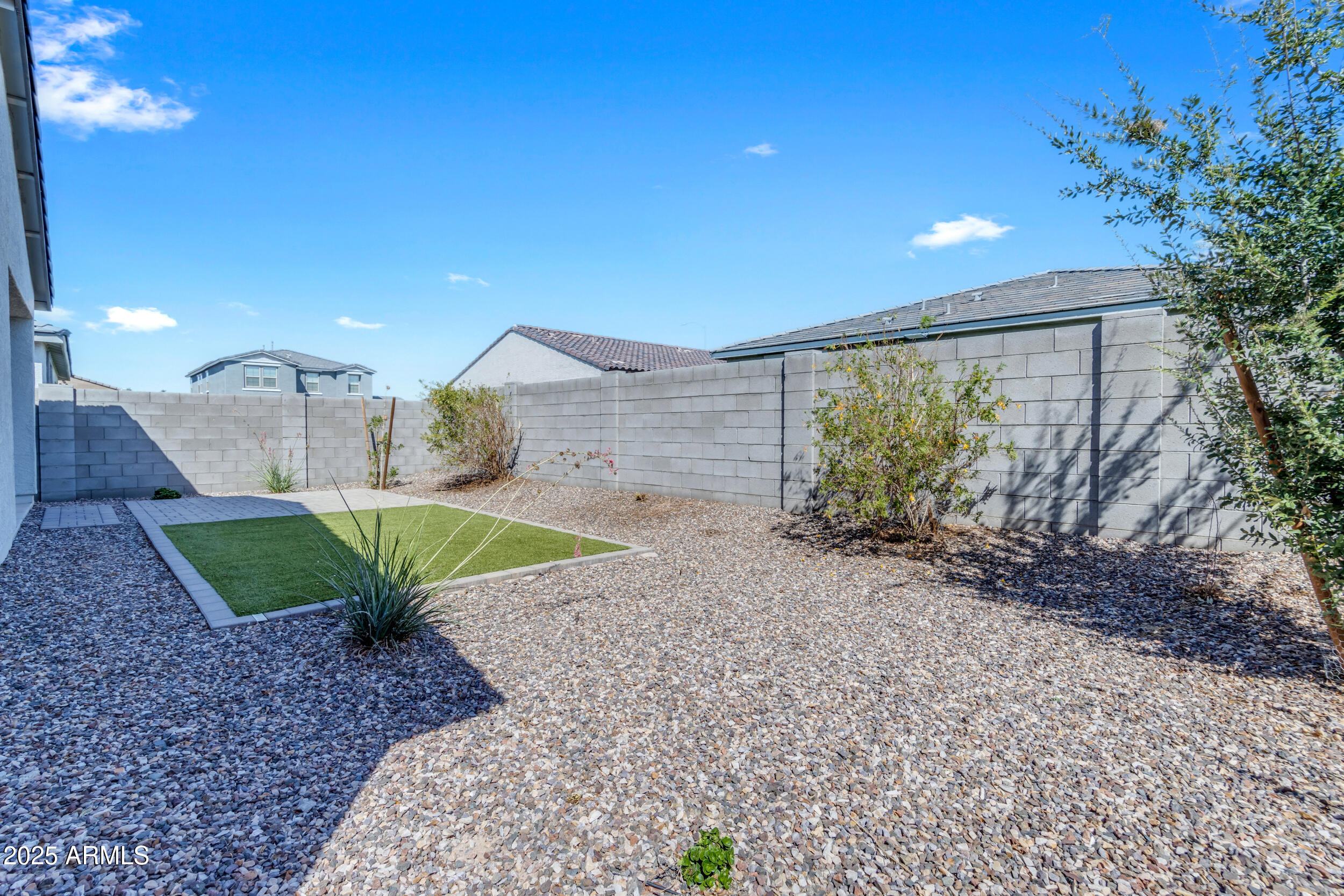 11230 E UPTON Avenue