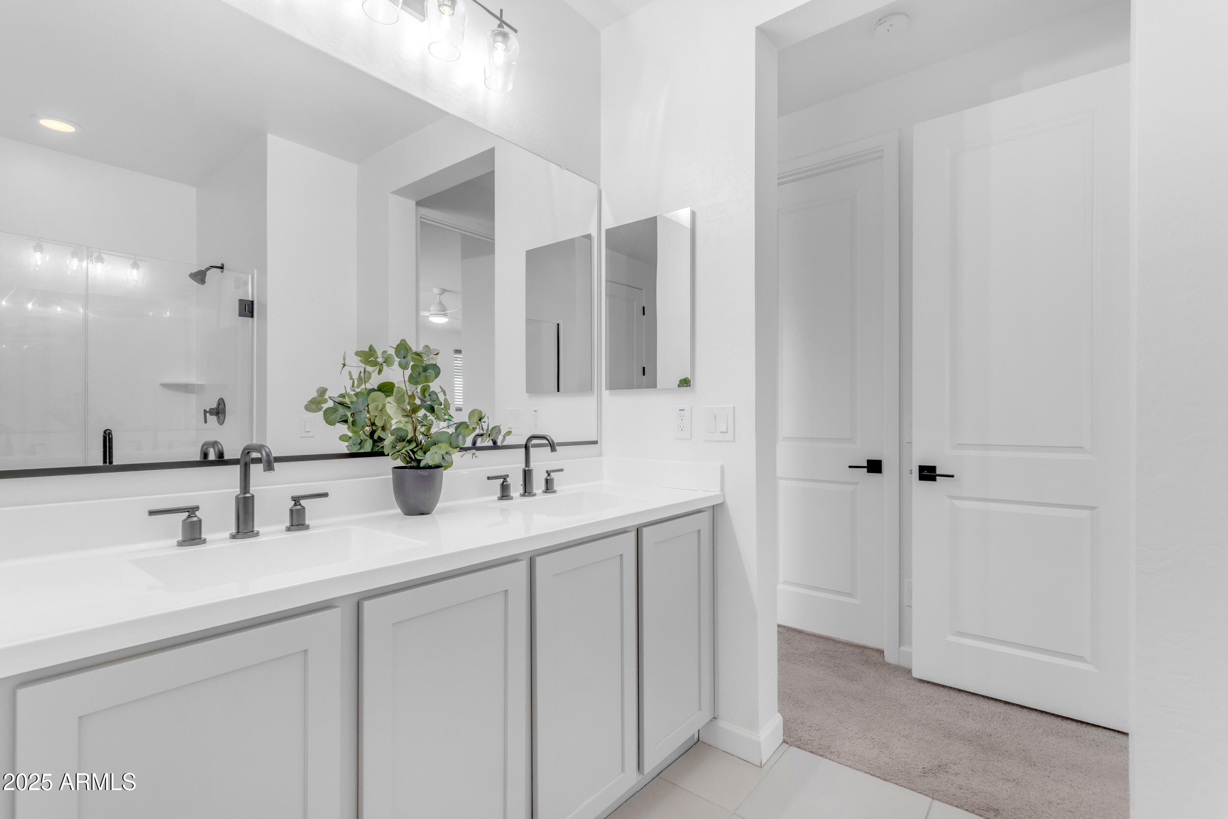 11230 E UPTON Avenue