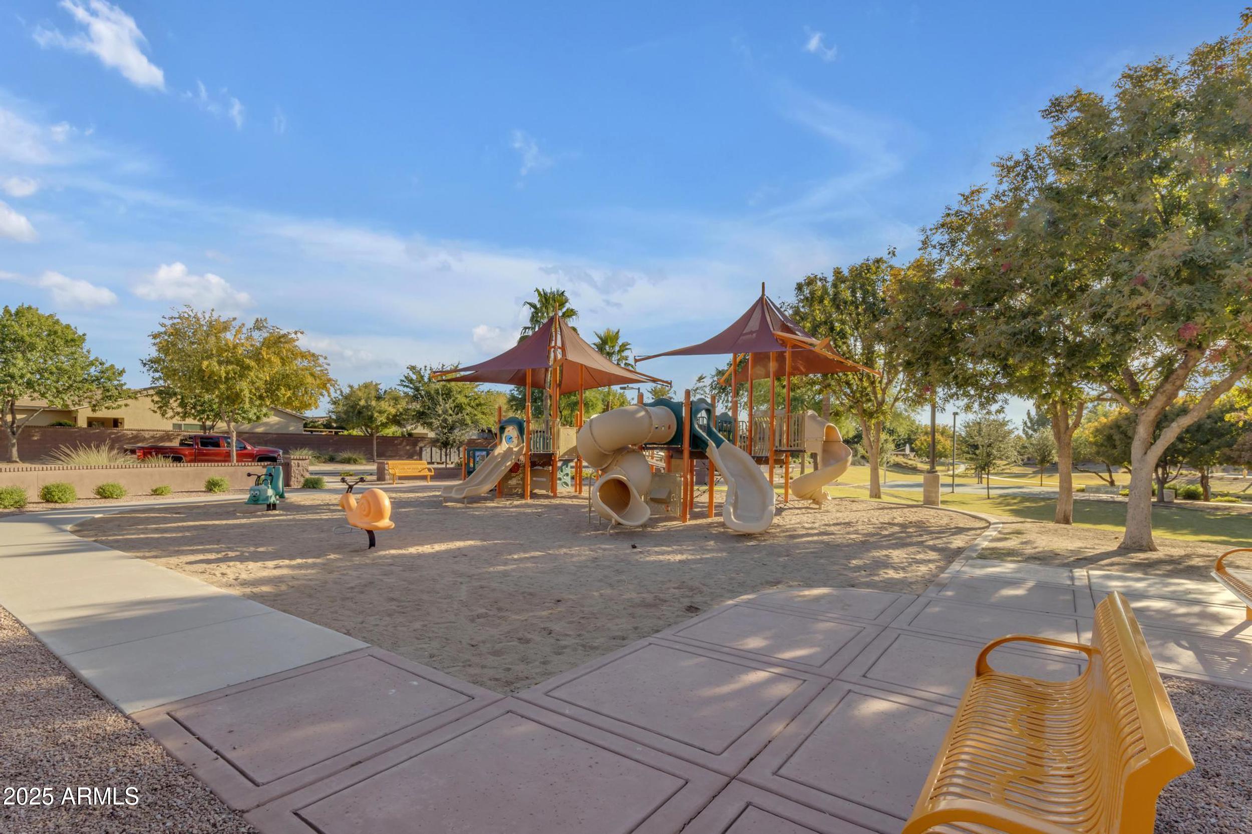 1078 W PAGODA Avenue