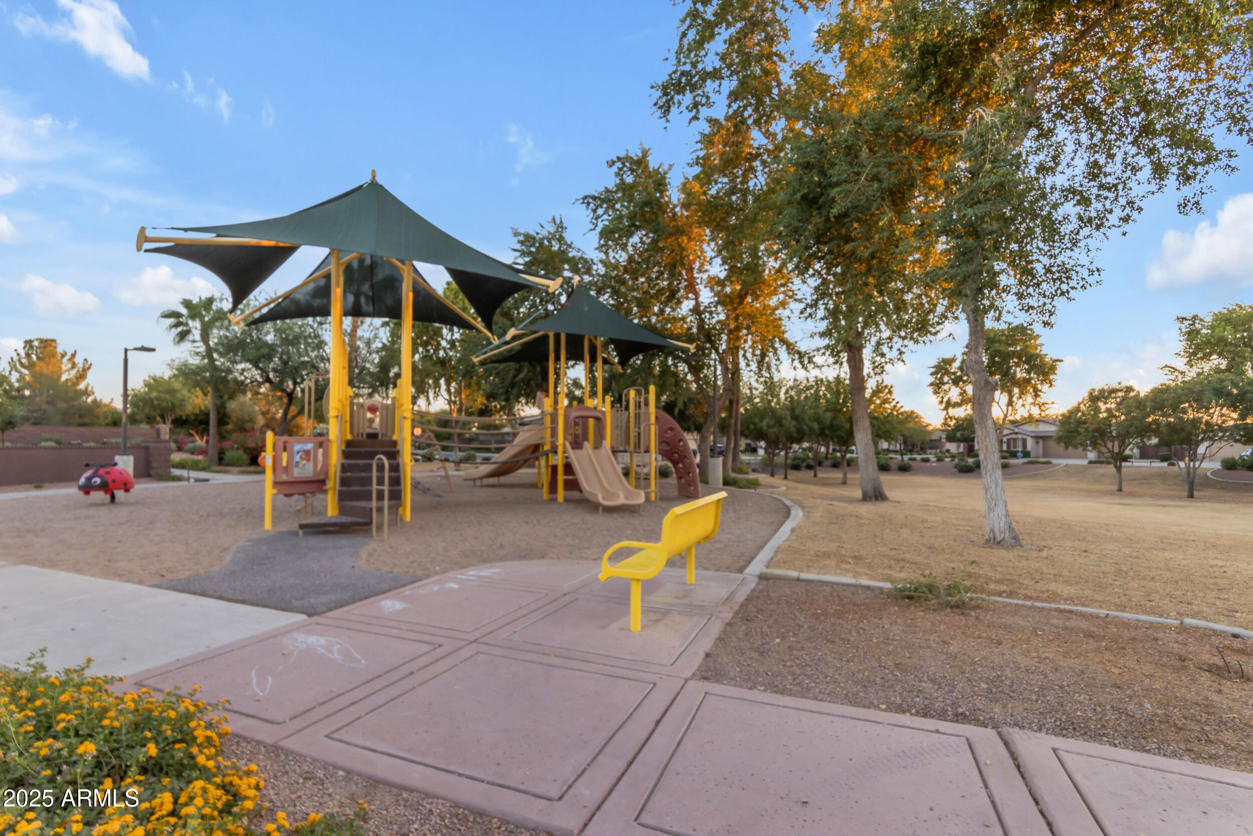 1078 W PAGODA Avenue