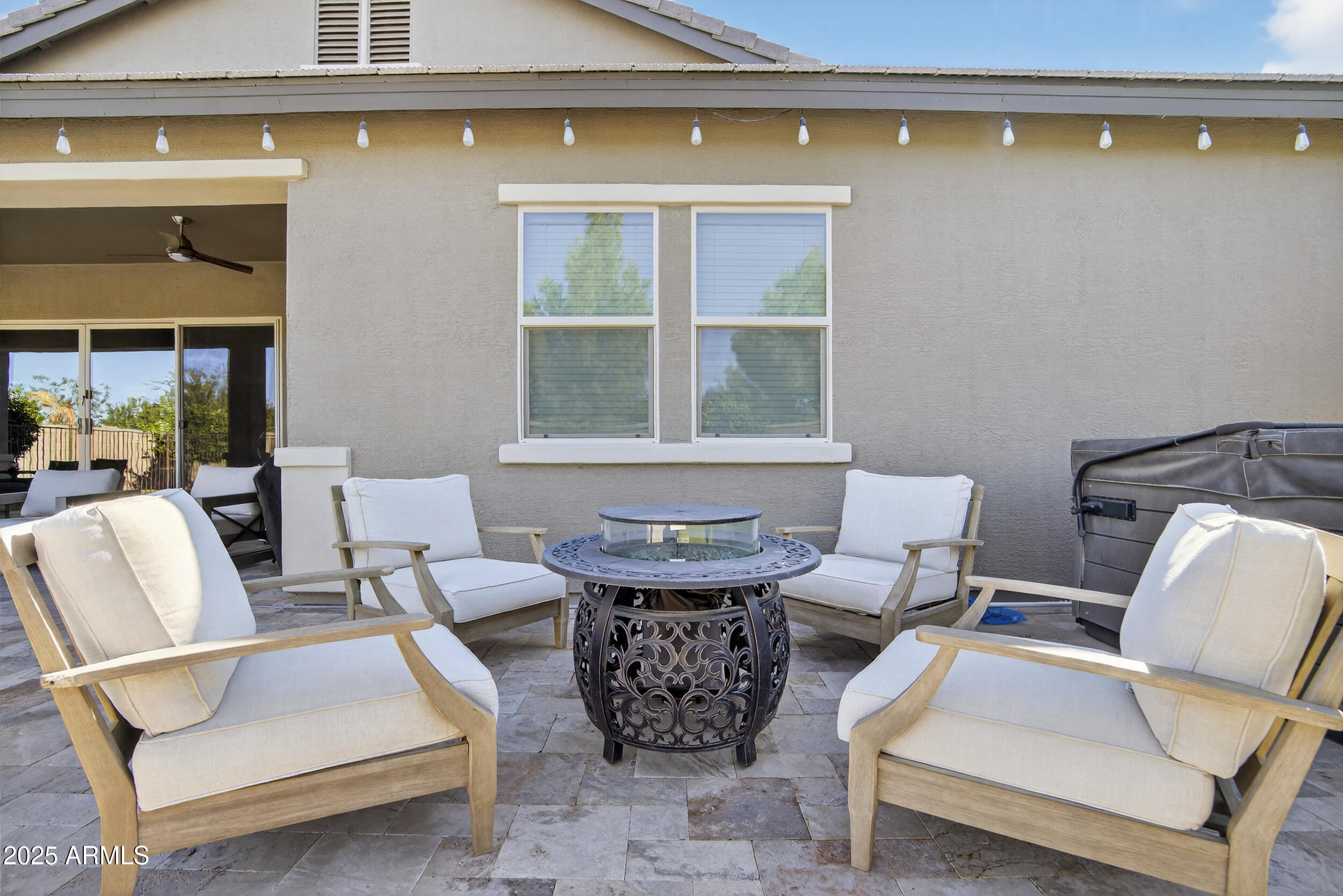 1078 W PAGODA Avenue