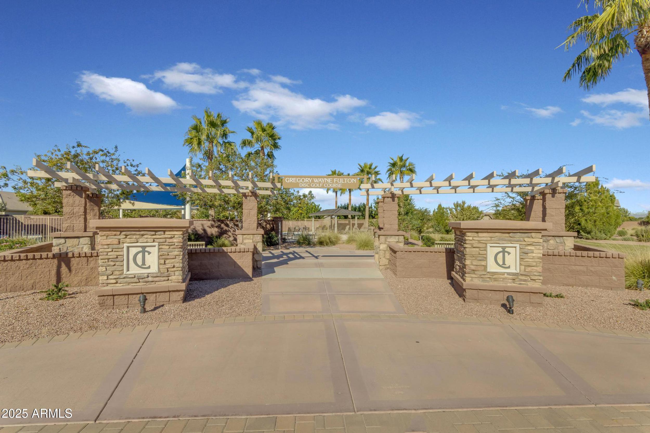 1078 W PAGODA Avenue